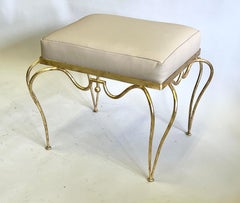Raro taburete / banco francés de hierro forjado dorado de mediados de siglo de Rene Drouet