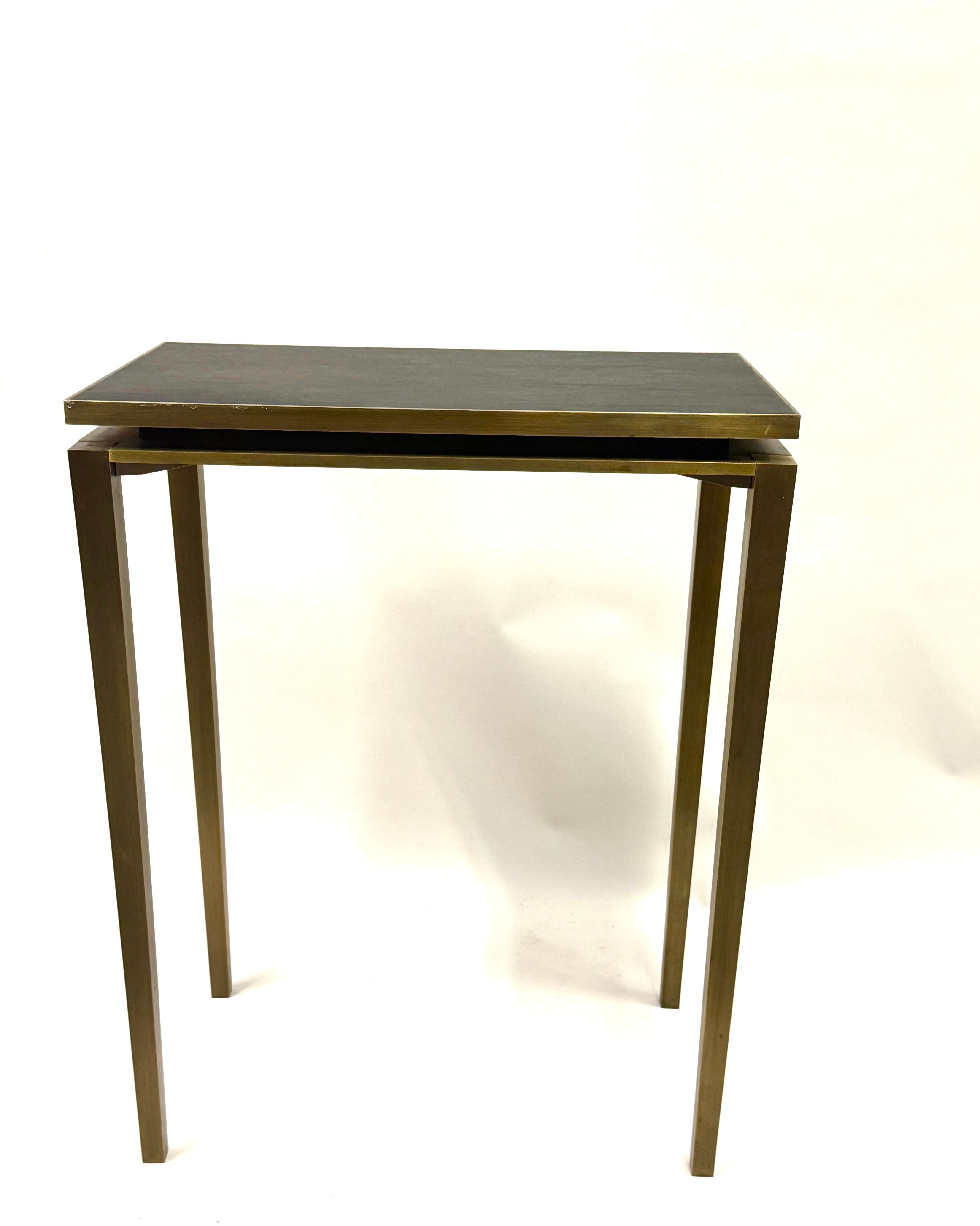 Mid-Century moderno Rara console francese di metà secolo in bronzo massiccio e pelle, firmata Cartier, Parigi in vendita