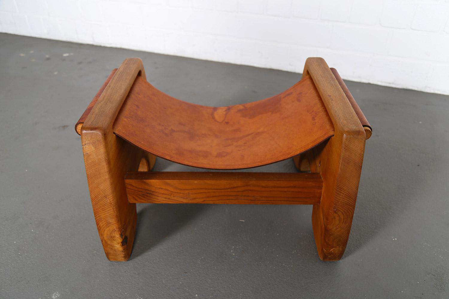 Rare French Oak and Cognac Leather Stool 30s or 40s Design For Sale 5