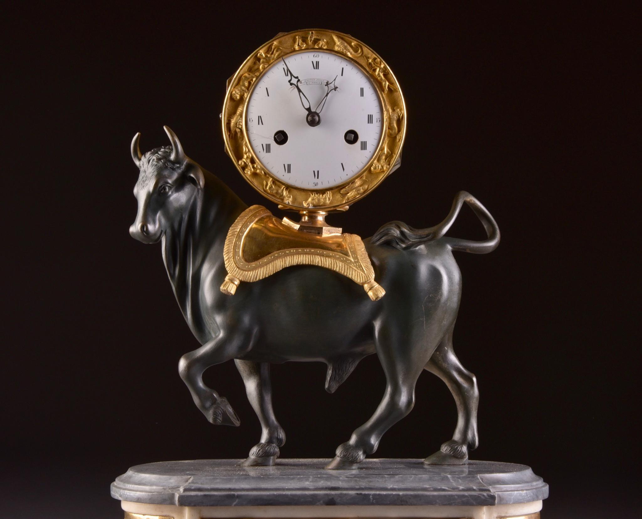 Rare high quality and prestigious pendula, with a large bull
France, circa 1780-1795
Power reserve: 8 day movement striking: Half hour, one bell
Dimensions: 42 x 31 x 18 cm
Weight: 18 kg. 

Shipping costs will be determined in