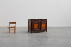 Seltener geschnitzter französischer Provinzialschrank oder Buffet mit schöner Patina, datiert 1841