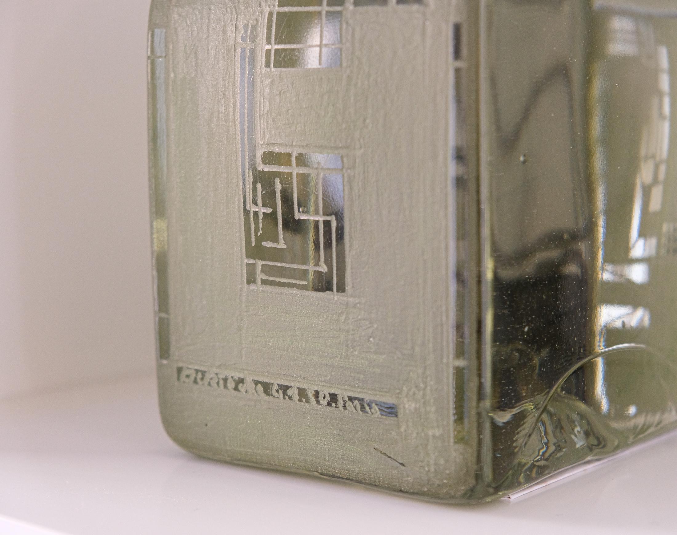Seltene französische signierte und datierte kubistische Glas-Tischlampe aus Glas von Anatole Riecke, 1950 im Angebot 2
