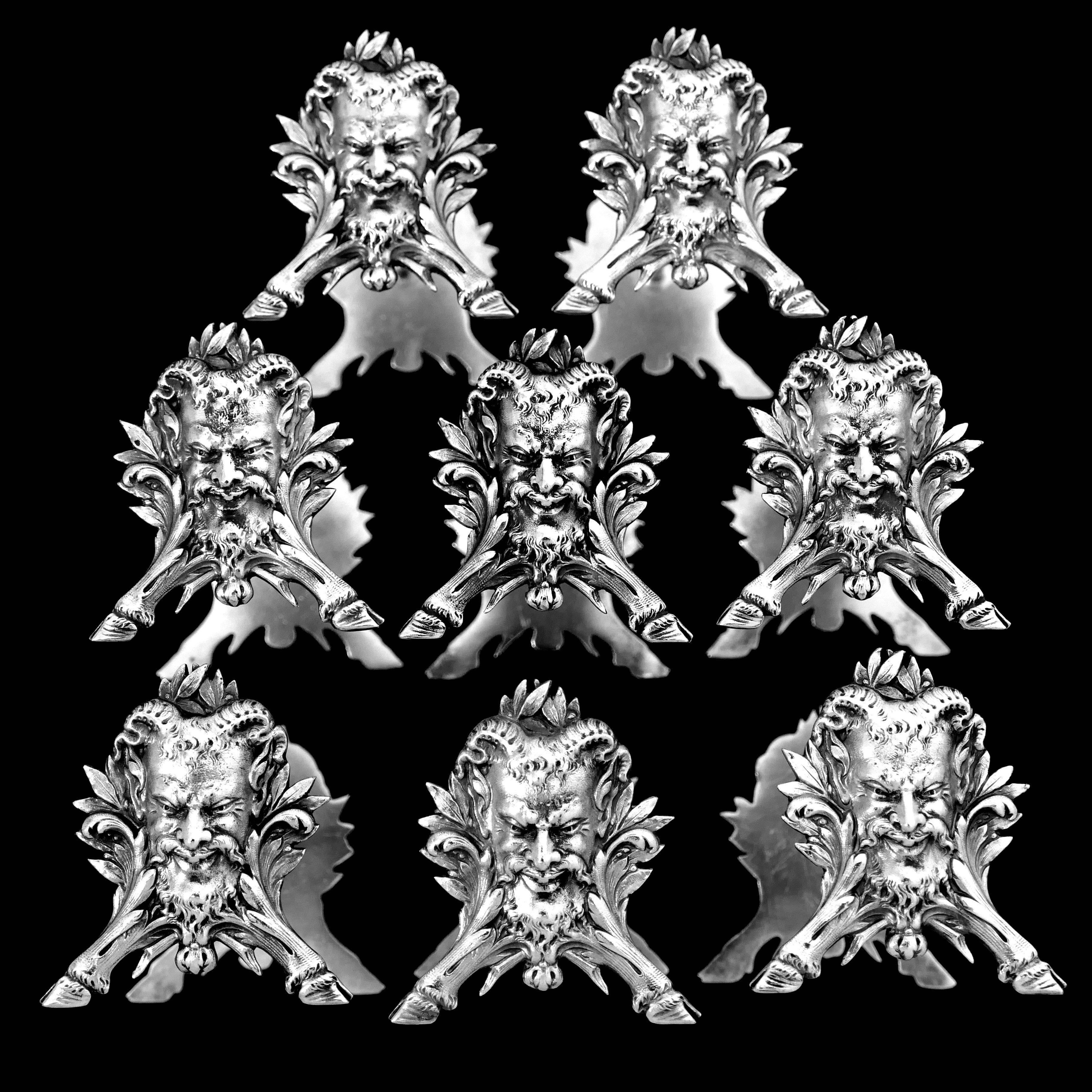 Rare French Silver Knife Rests Set Eight Pieces, Sathyr's Head In Excellent Condition In TRIAIZE, PAYS DE LOIRE