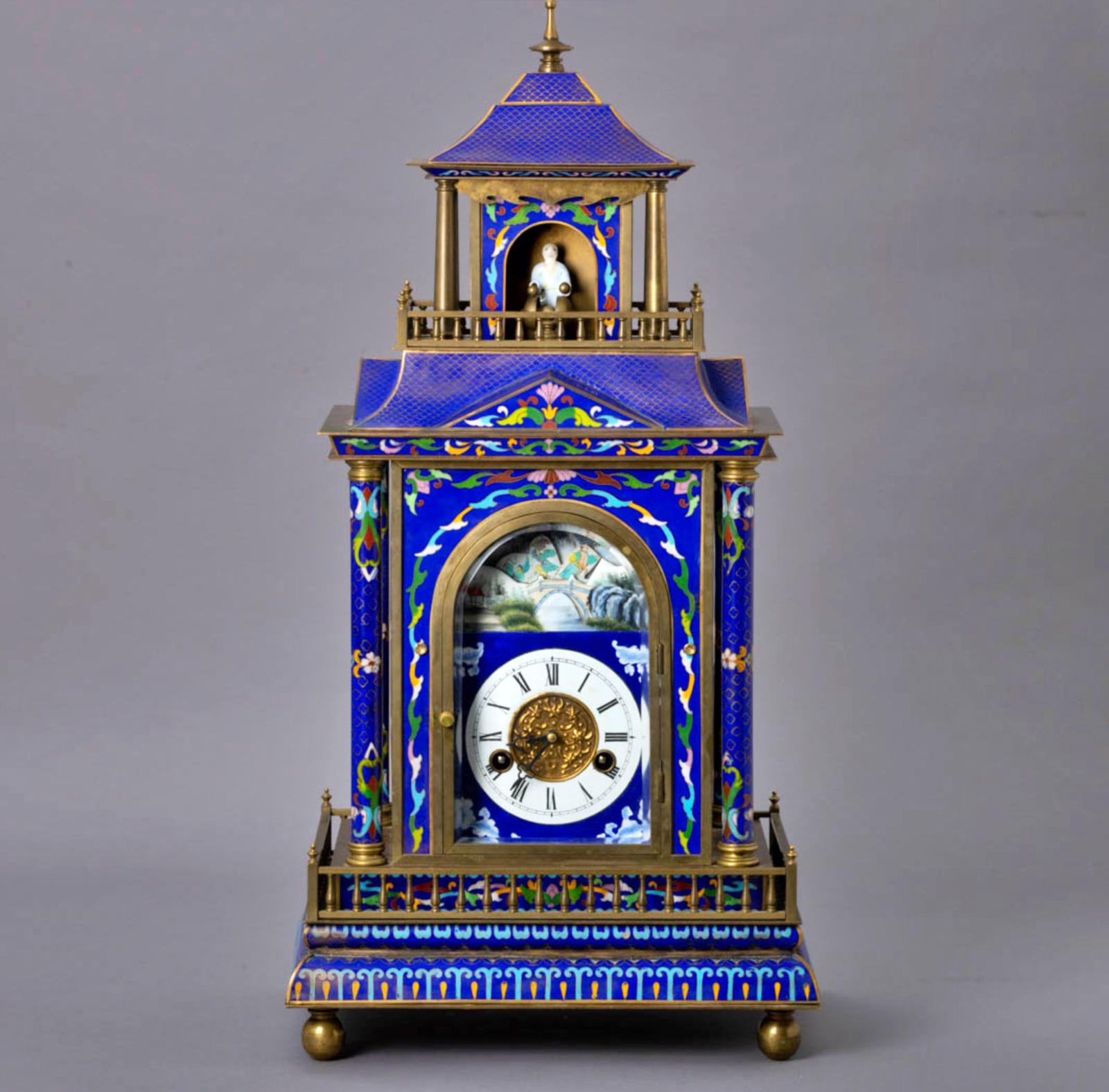 RARE FRENCH TABLE CLOCK end 19th Century
In yellow metal and cloisonné enamels 