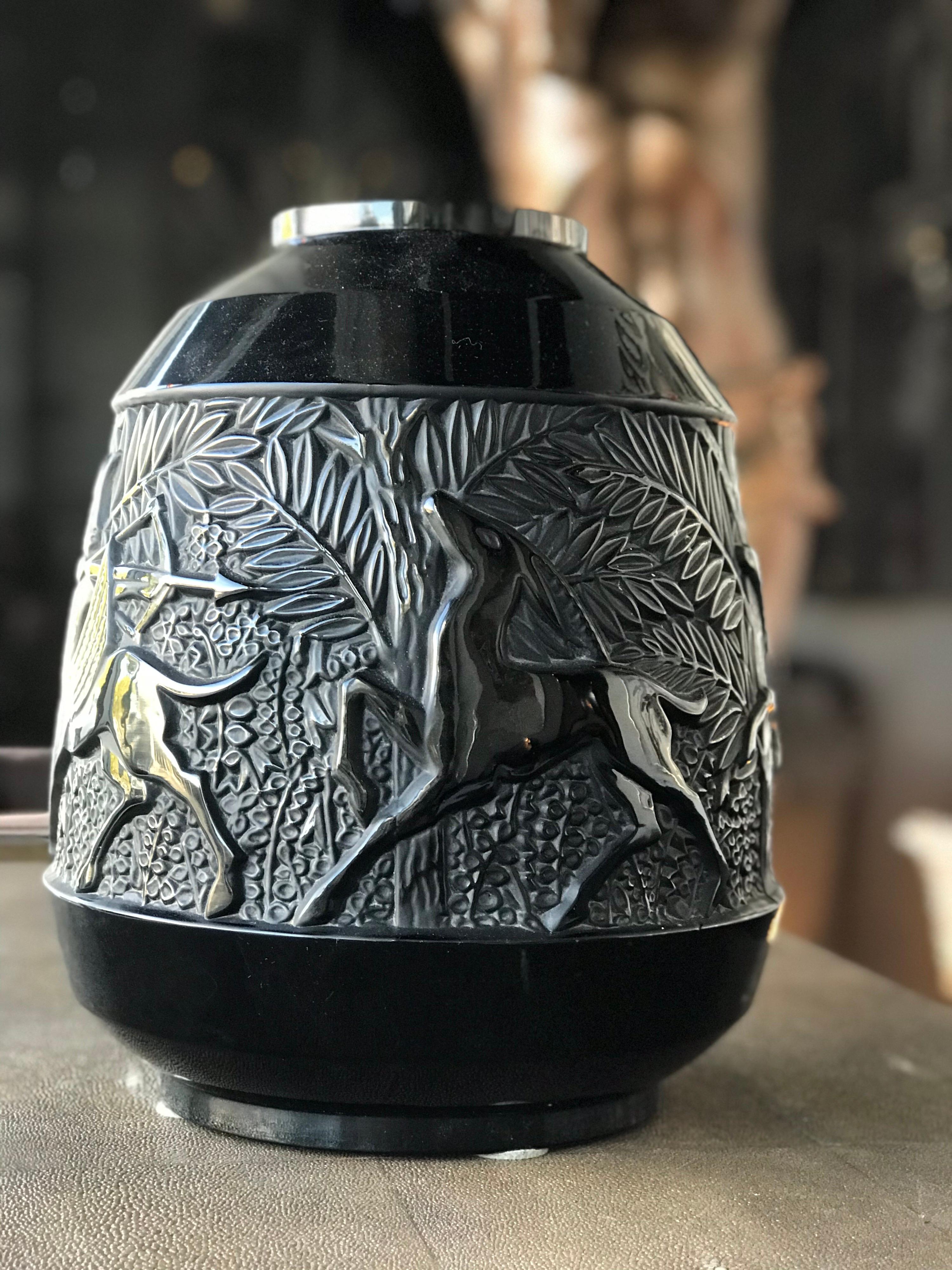 Rare French Verlys Black Glass Art Deco Vase In Good Condition In Miami, FL