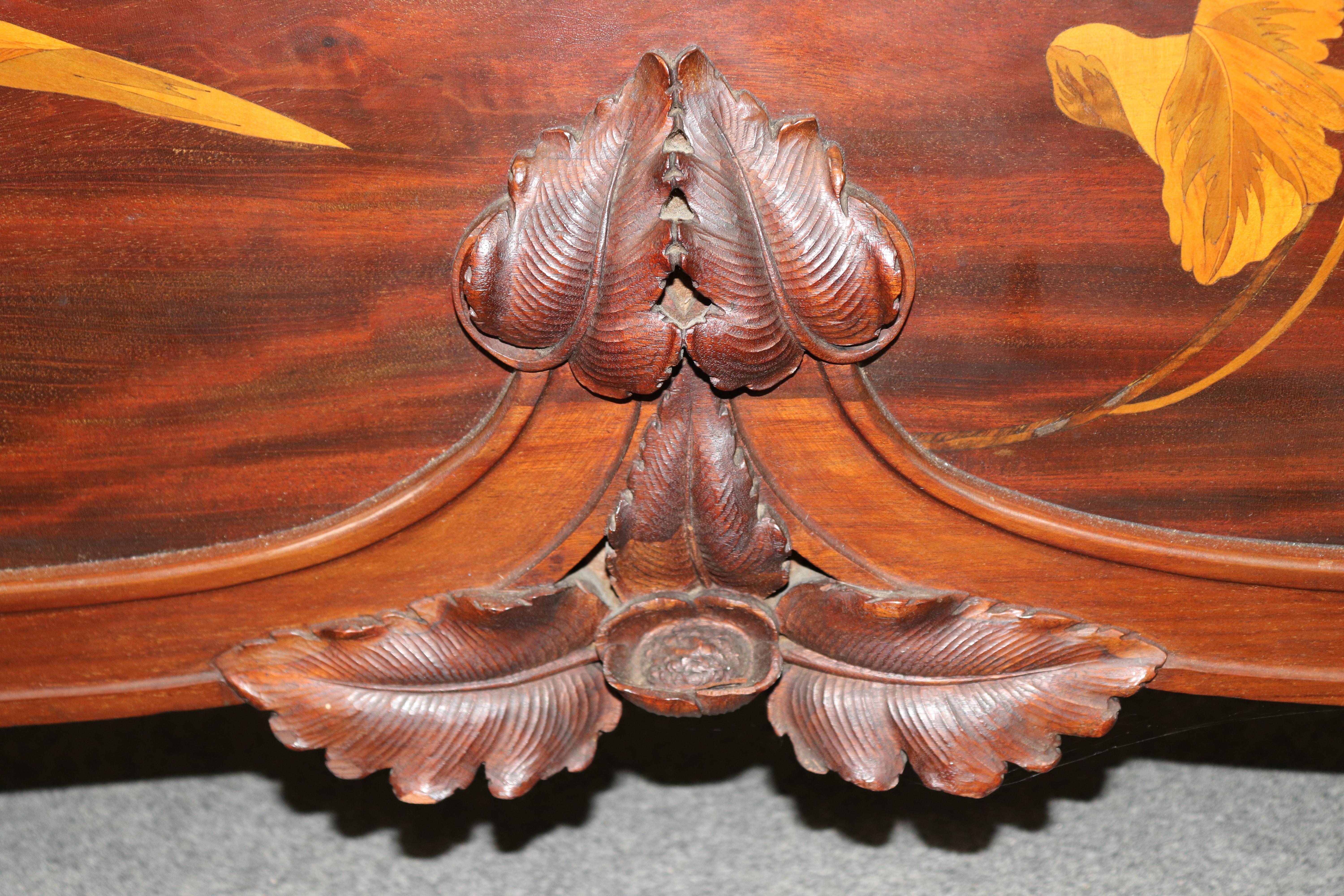 Seltene Französisch Nussbaum und Satinholz Jugendstil fast Königin Bett Manier Emile Galle im Angebot 10