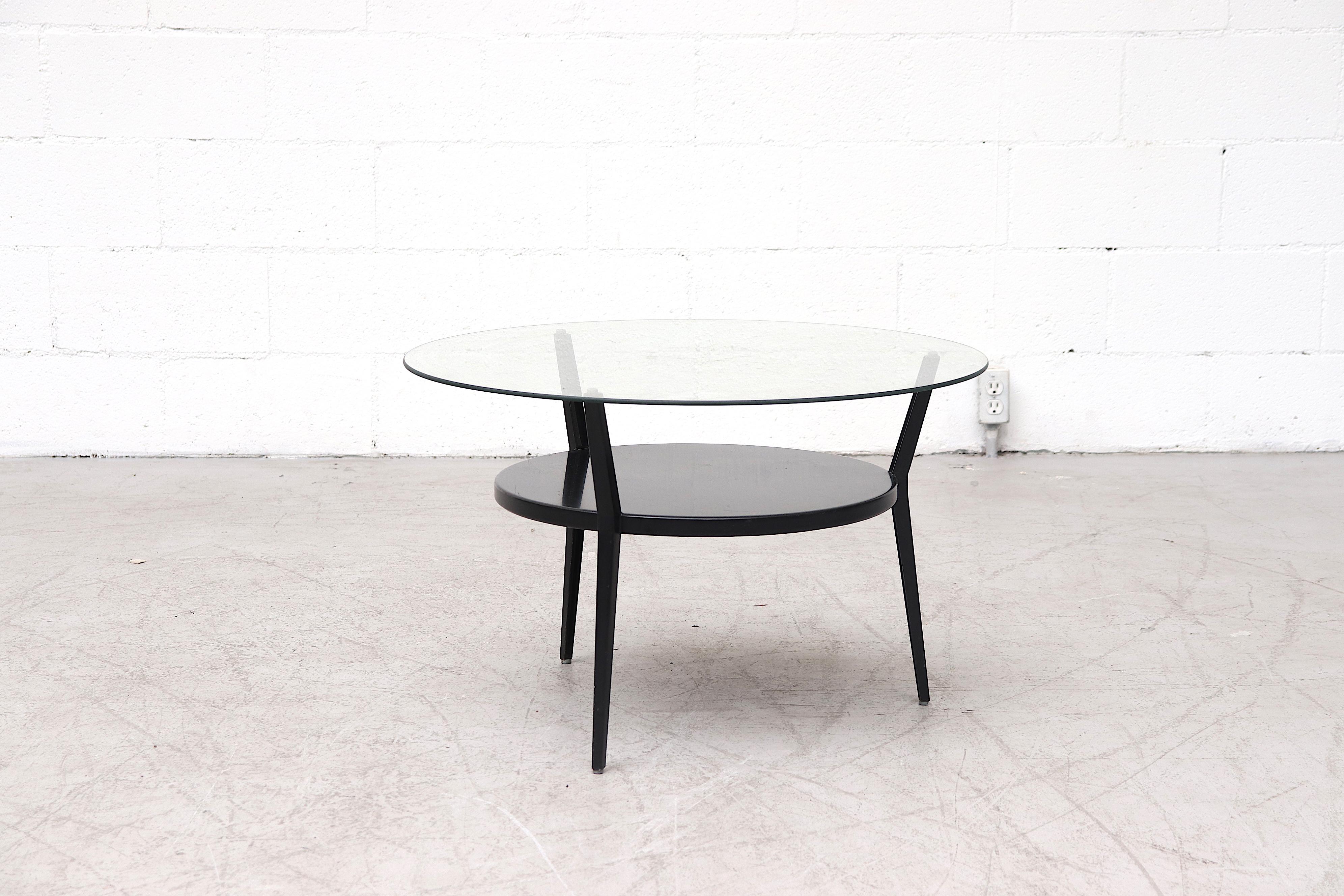 Seltener Friso Kramer „Rotunda“ Tisch aus schwarzem Metall und Glas von Ahrend de Cirkel (Niederländisch) im Angebot