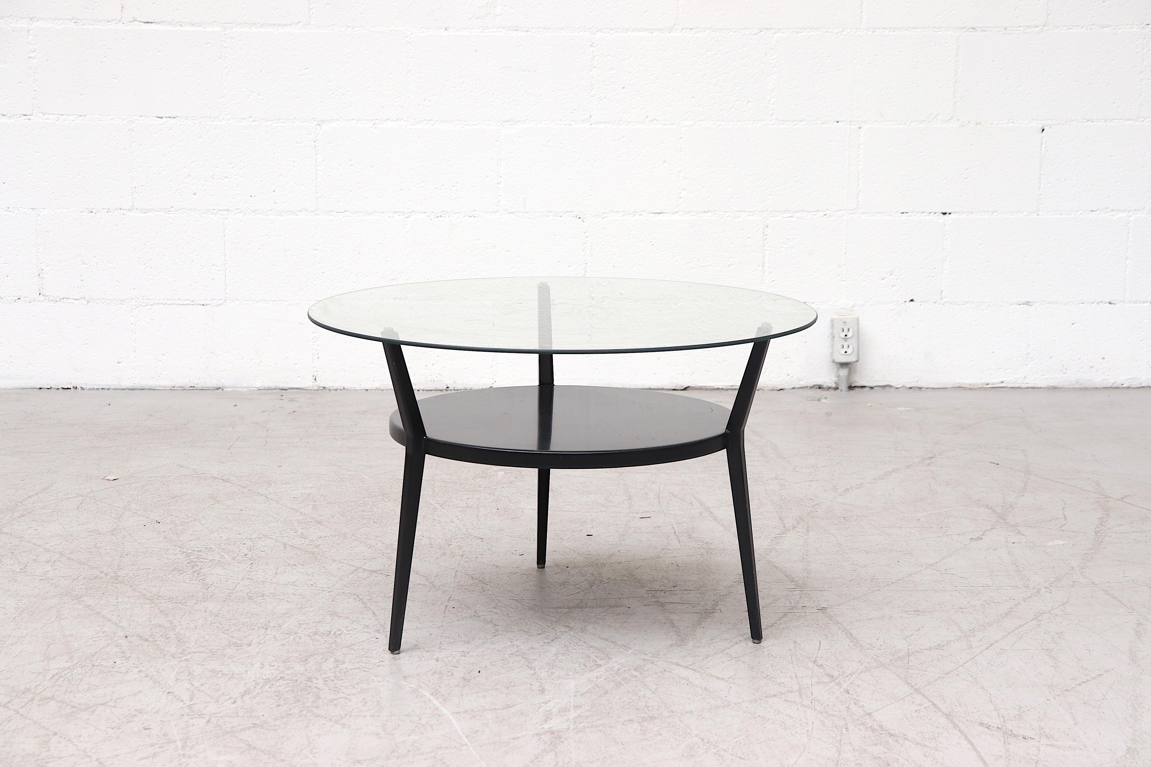Seltener Friso Kramer „Rotunda“ Tisch aus schwarzem Metall und Glas von Ahrend de Cirkel (Emailliert) im Angebot