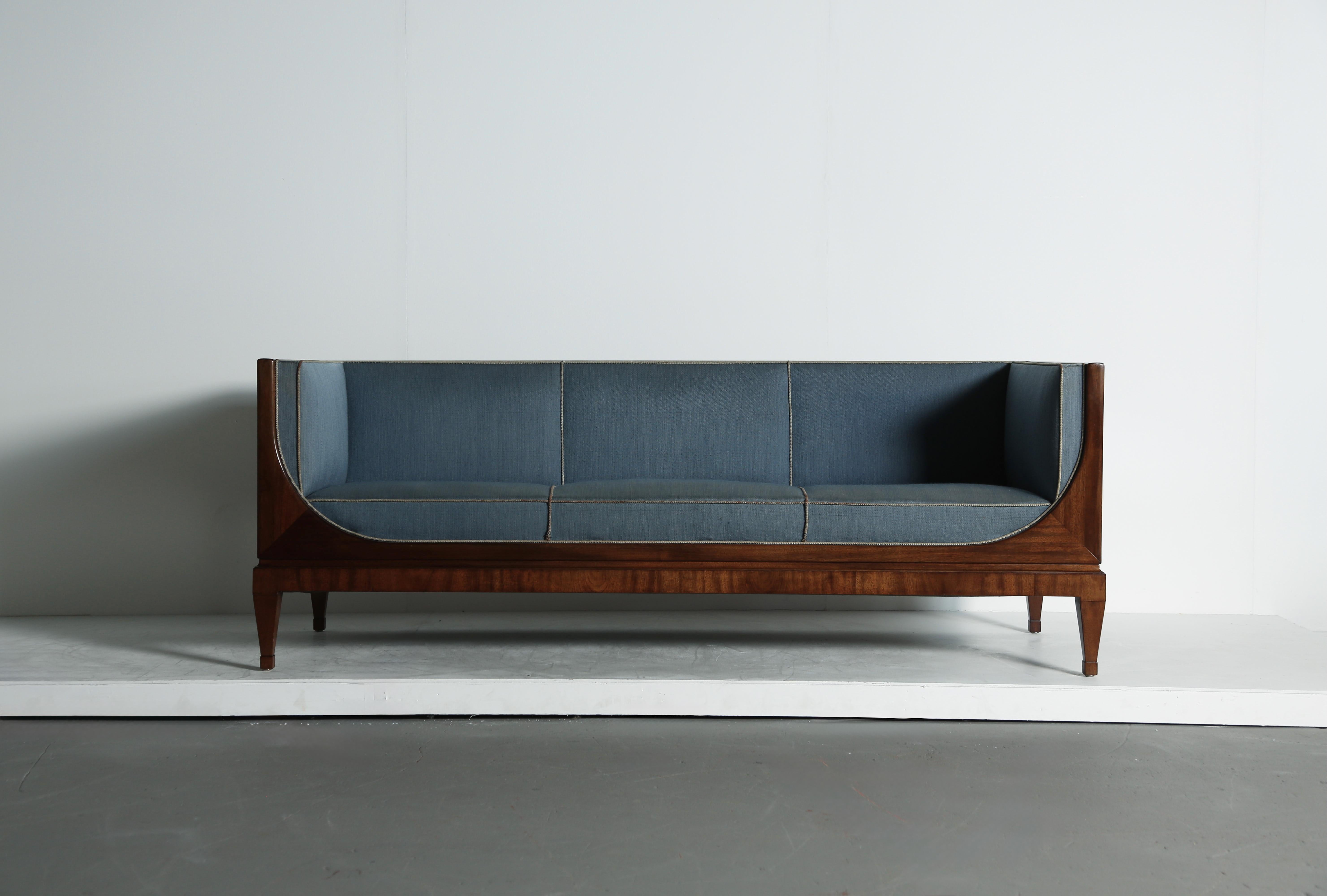 Rare Frits Henningsen Box Sofa, Denmark, 1940s-1950s (Moderne der Mitte des Jahrhunderts) im Angebot