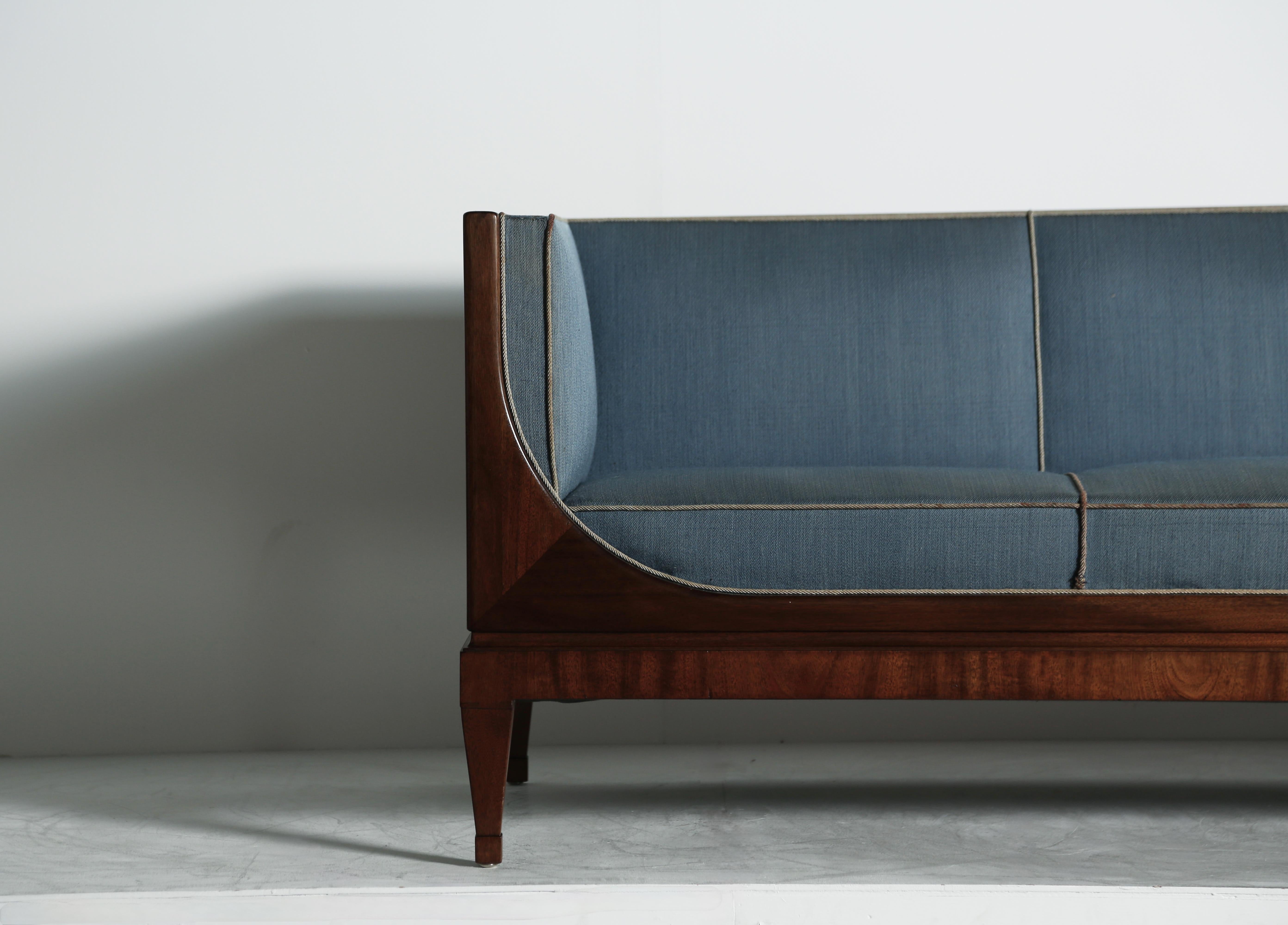Rare Frits Henningsen Box Sofa, Denmark, 1940s-1950s (Dänisch) im Angebot