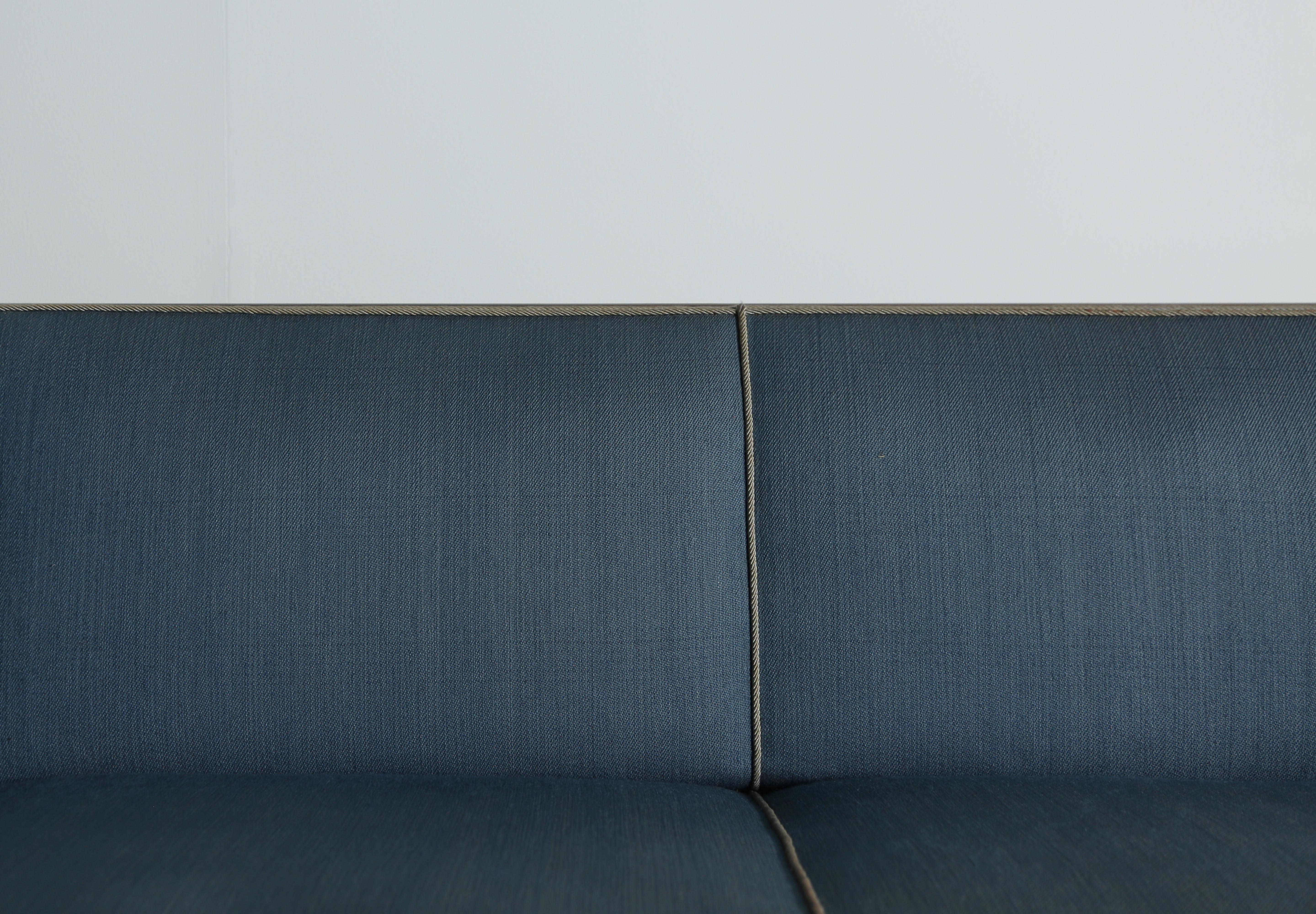 Rare Frits Henningsen Box Sofa, Denmark, 1940s-1950s im Angebot 1