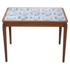 Rare table basse en acajou de Frits Henningsen:: avec plateau en bois 18c. Carreaux néerlandais de Delft:: Danemark