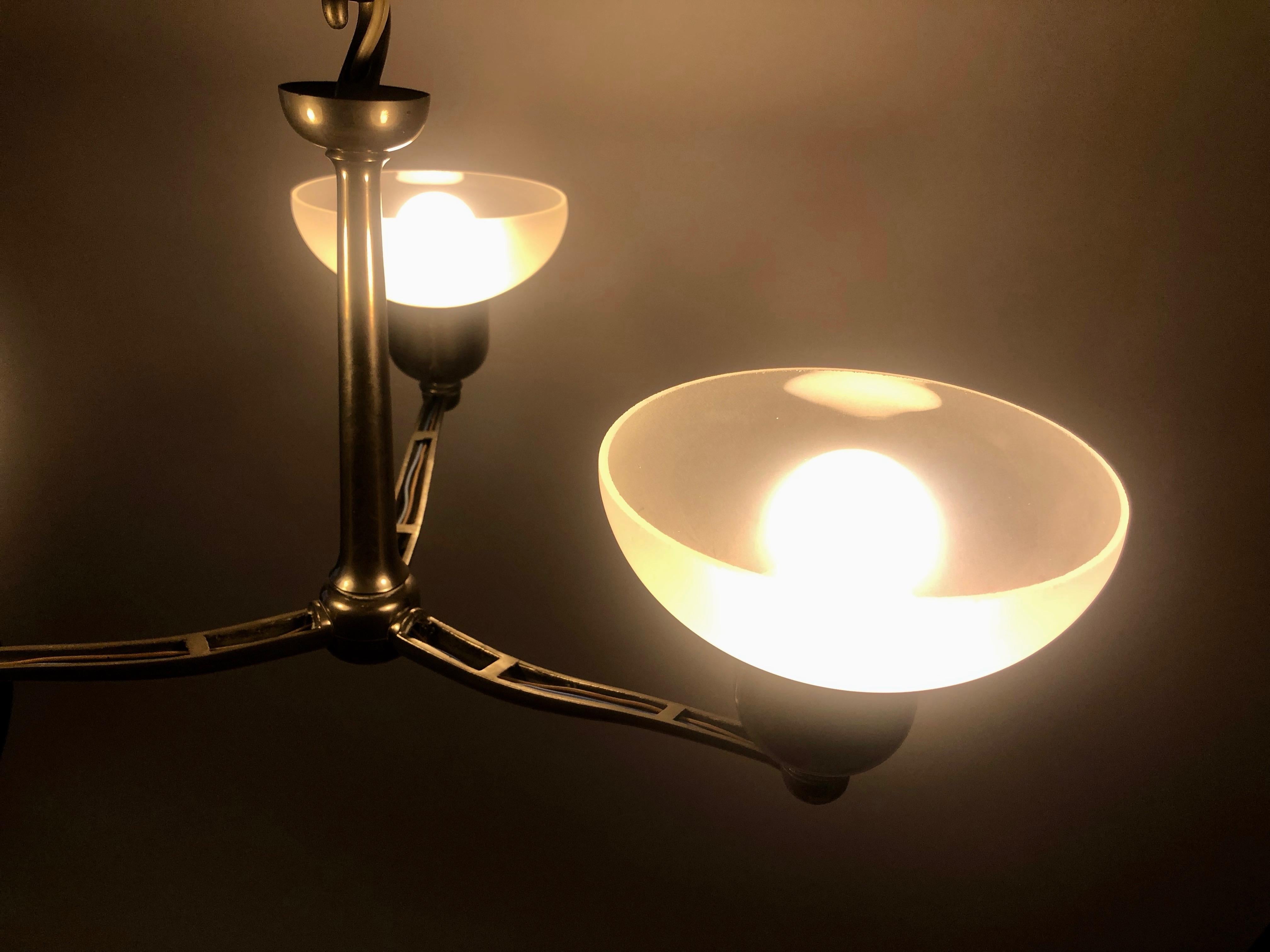 Rare lampe à suspension fonctionnelle des années 1930, Autriche en vente 7