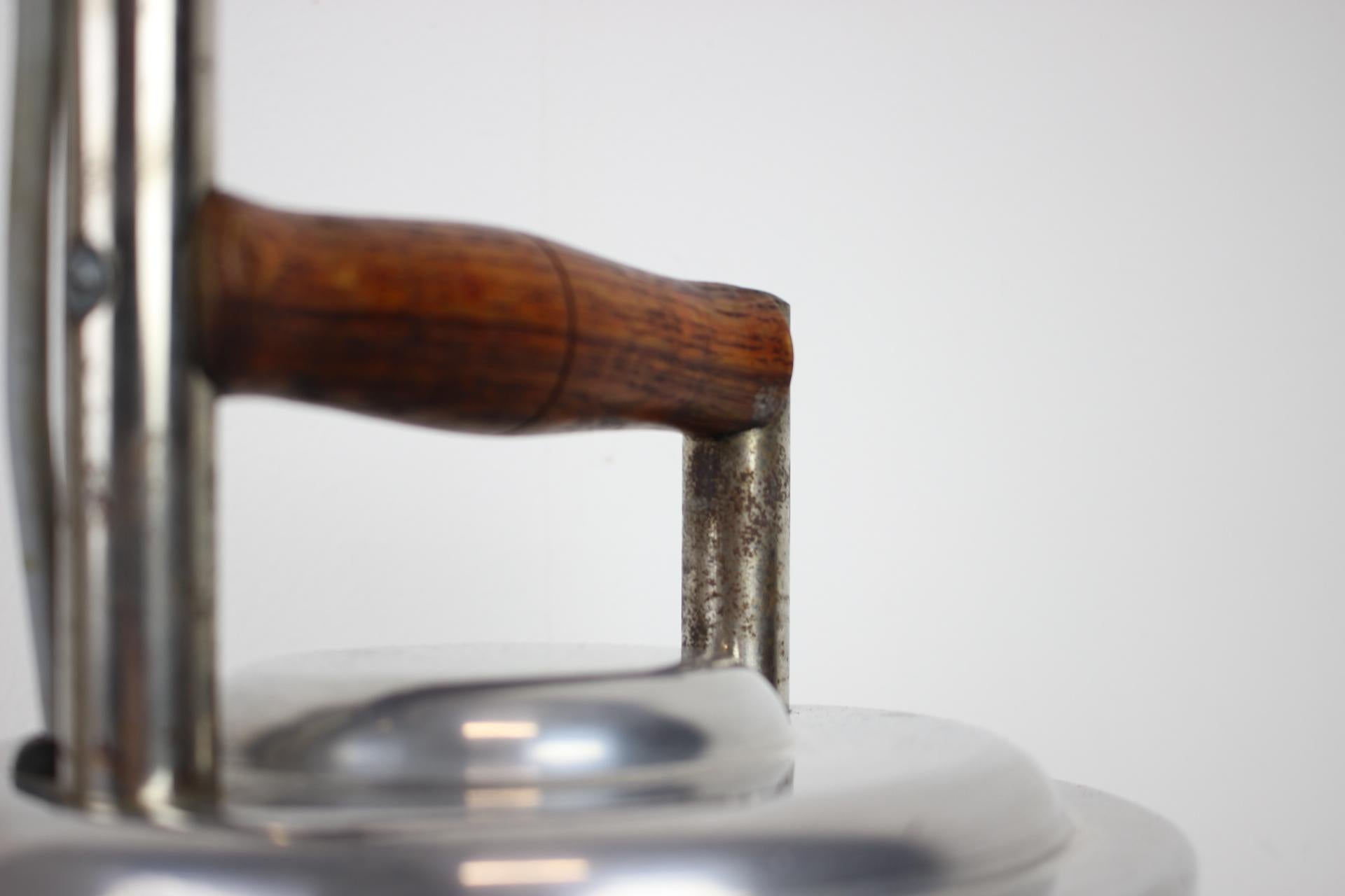 Rare Functionalist Table Lamp, Czechoslovakia, 1920's For Sale 3