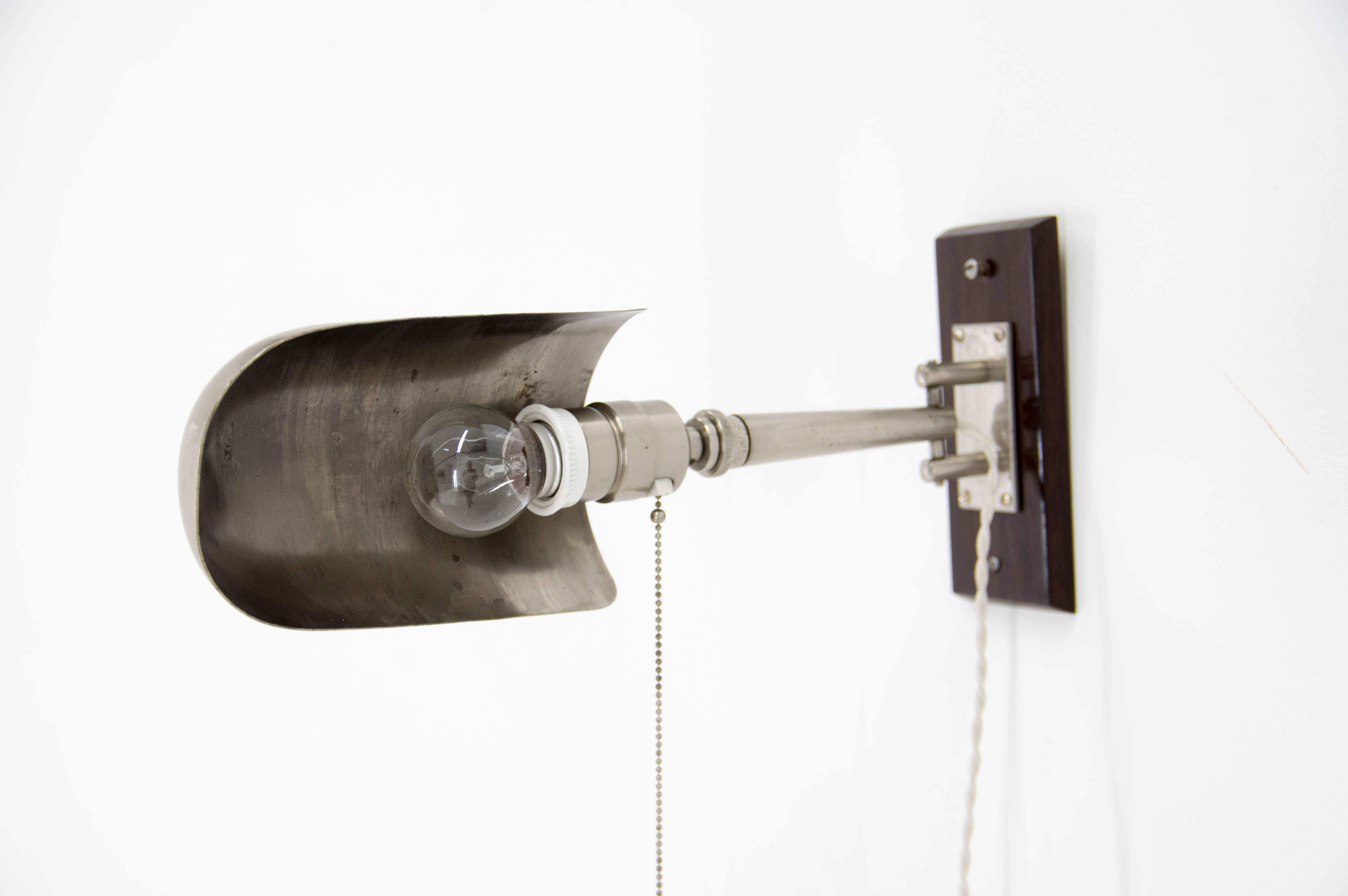 Rare Functionalist Wall Lamp with Rotating Shade, 1920s For Sale 3