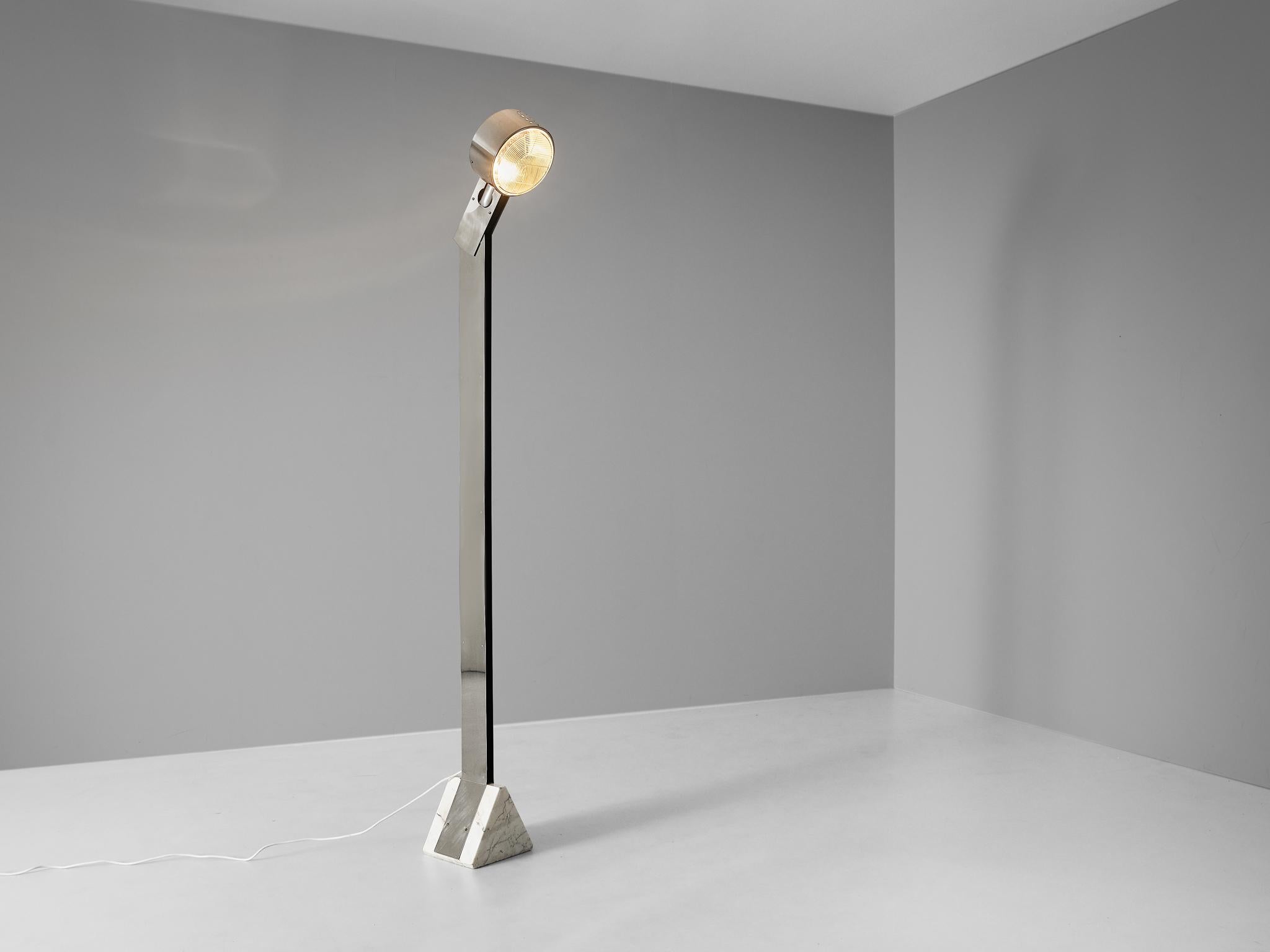 G. Fantinato for Febo Luce, 'Faro' floor Lamp, stainless steel, Carrara marble, glass, Italy, 1970s

The artistic object in question is an exquisite floor lamp designed by Italian designer, G. Fantinato, named 'Faro', the Italian term for
