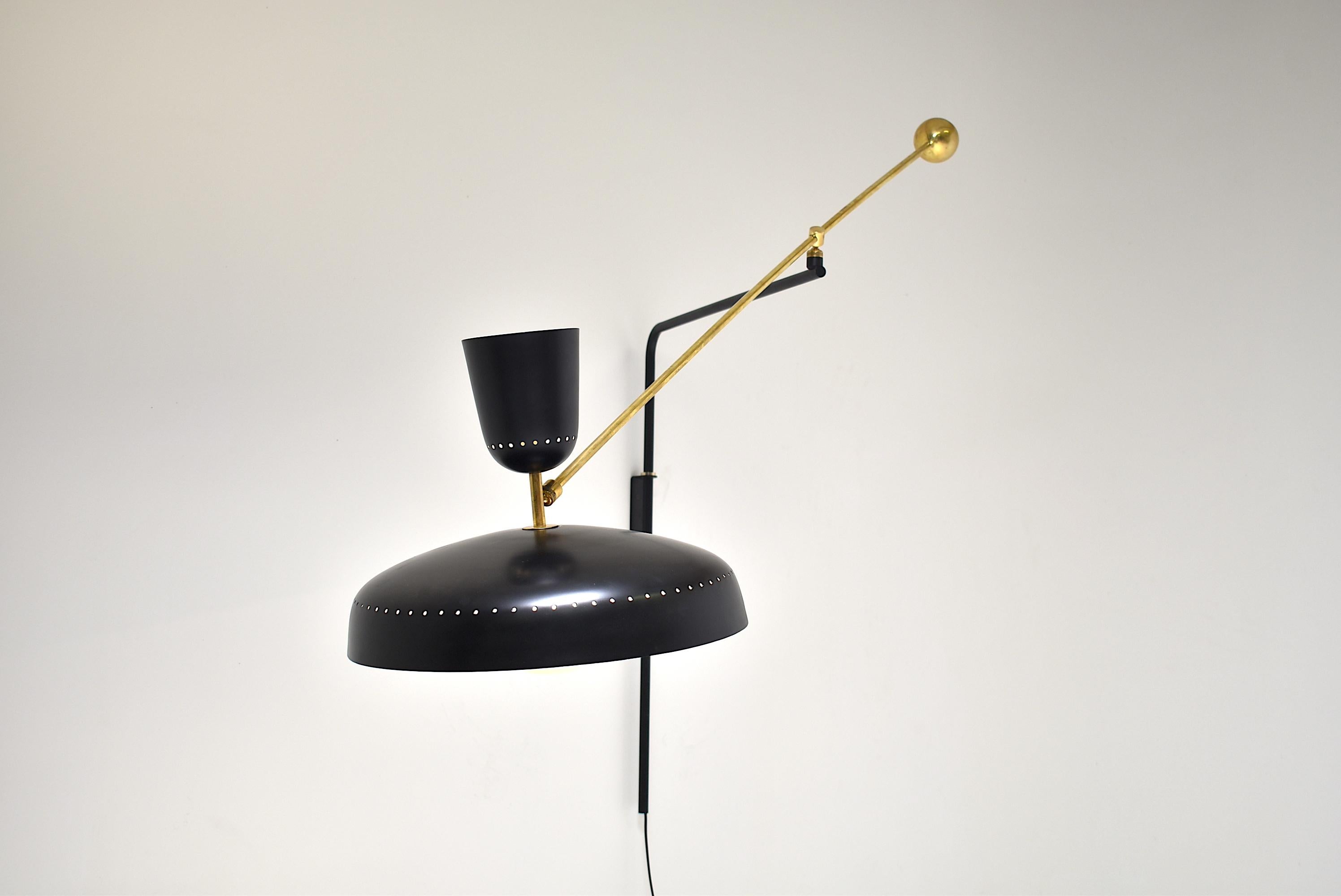 Rare G1 Wall Lamp By Pierre Guariche,  Original Model of 1952, France In Good Condition In Le Grand-Saconnex, CH