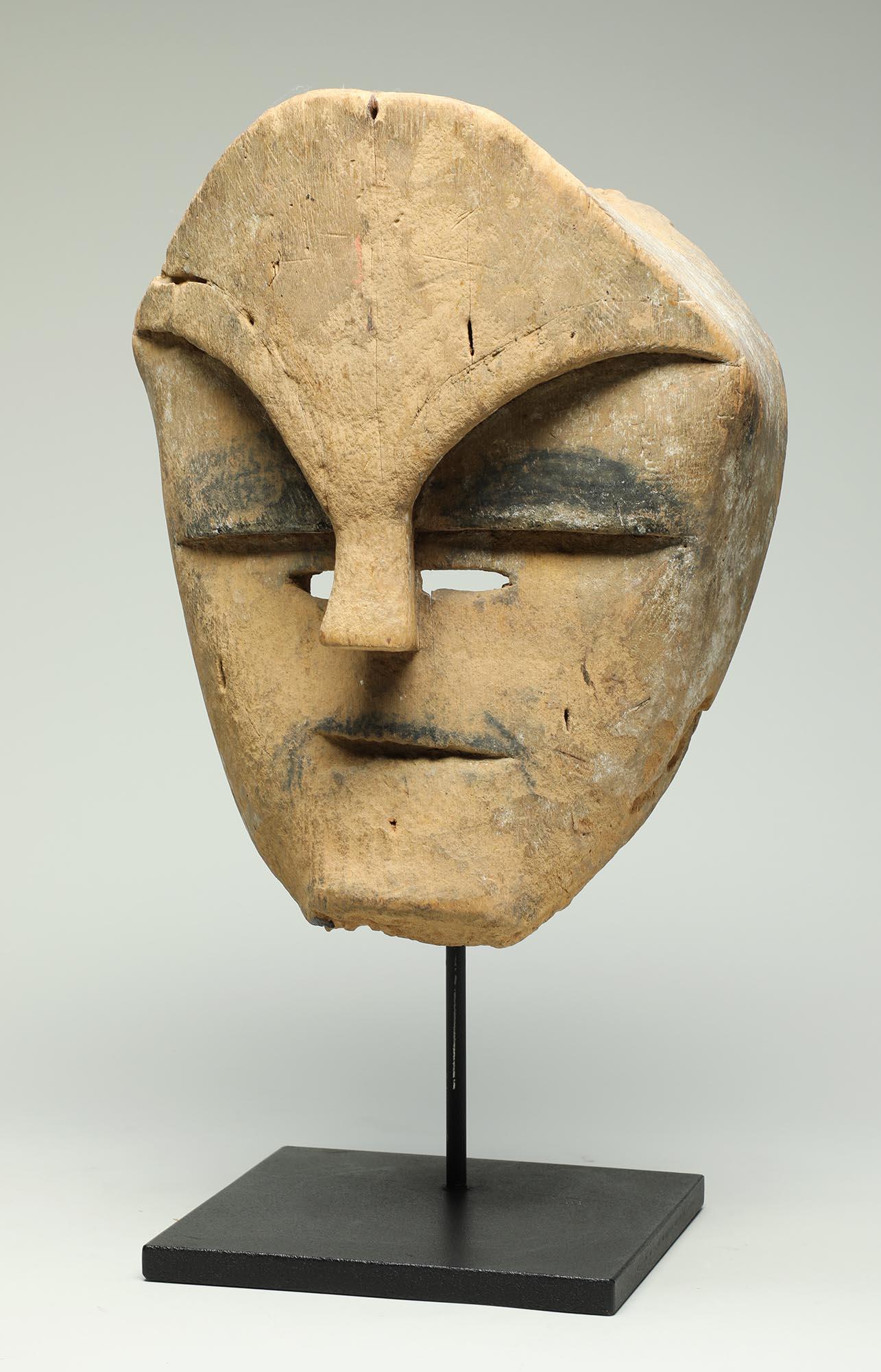 Rare Gabon Mask From Tsogho Peoples with Character, Central Africa In Distressed Condition For Sale In Point Richmond, CA