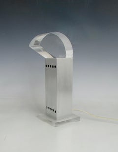 Seltene, von Gaetano Missaglia entworfene Tischlampe aus kleinem Aluminium mit Acryldiffusor