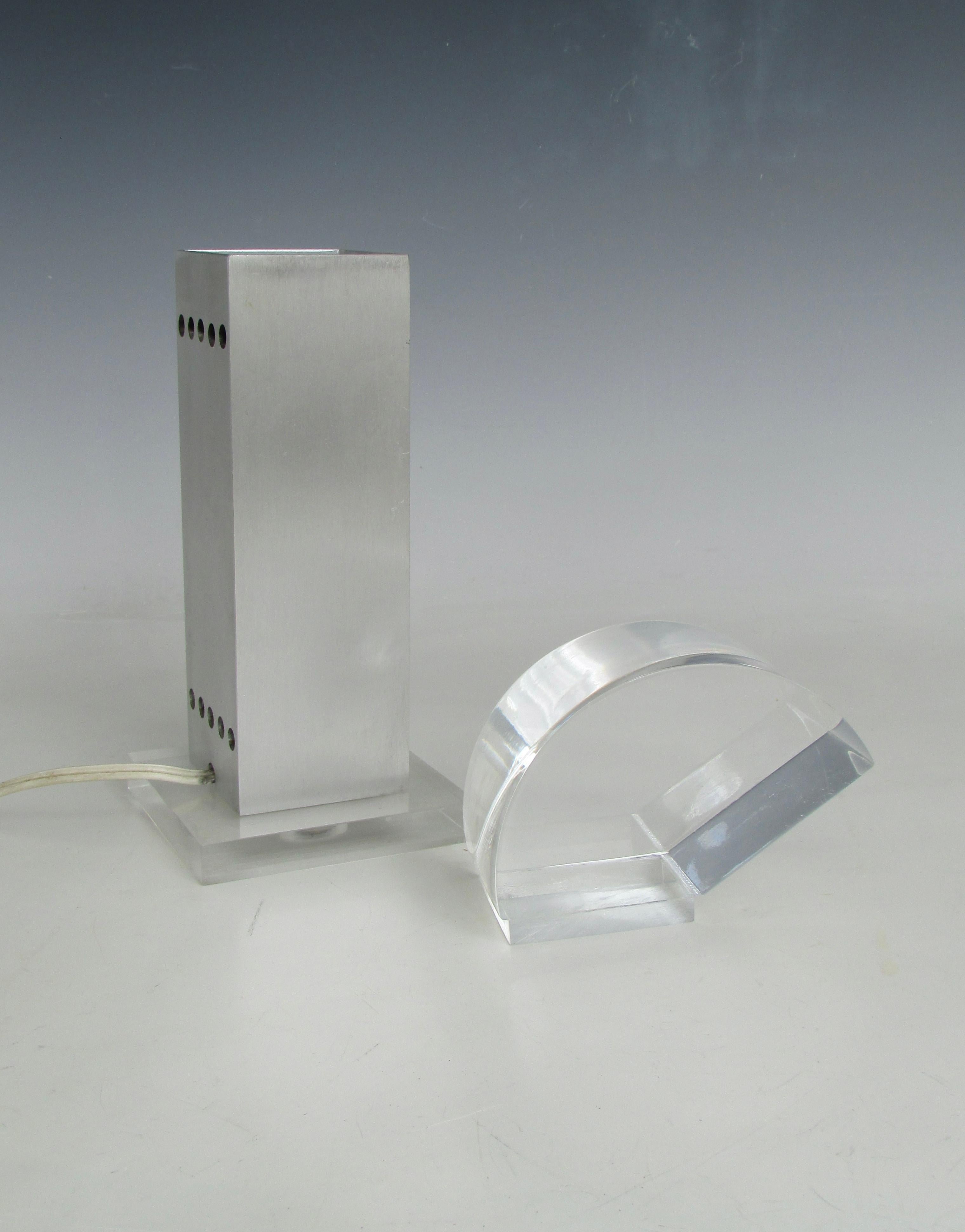 Rare Gaetano Missaglia designed small aluminum with acrylic diffuser table lamp In Good Condition For Sale In Ferndale, MI