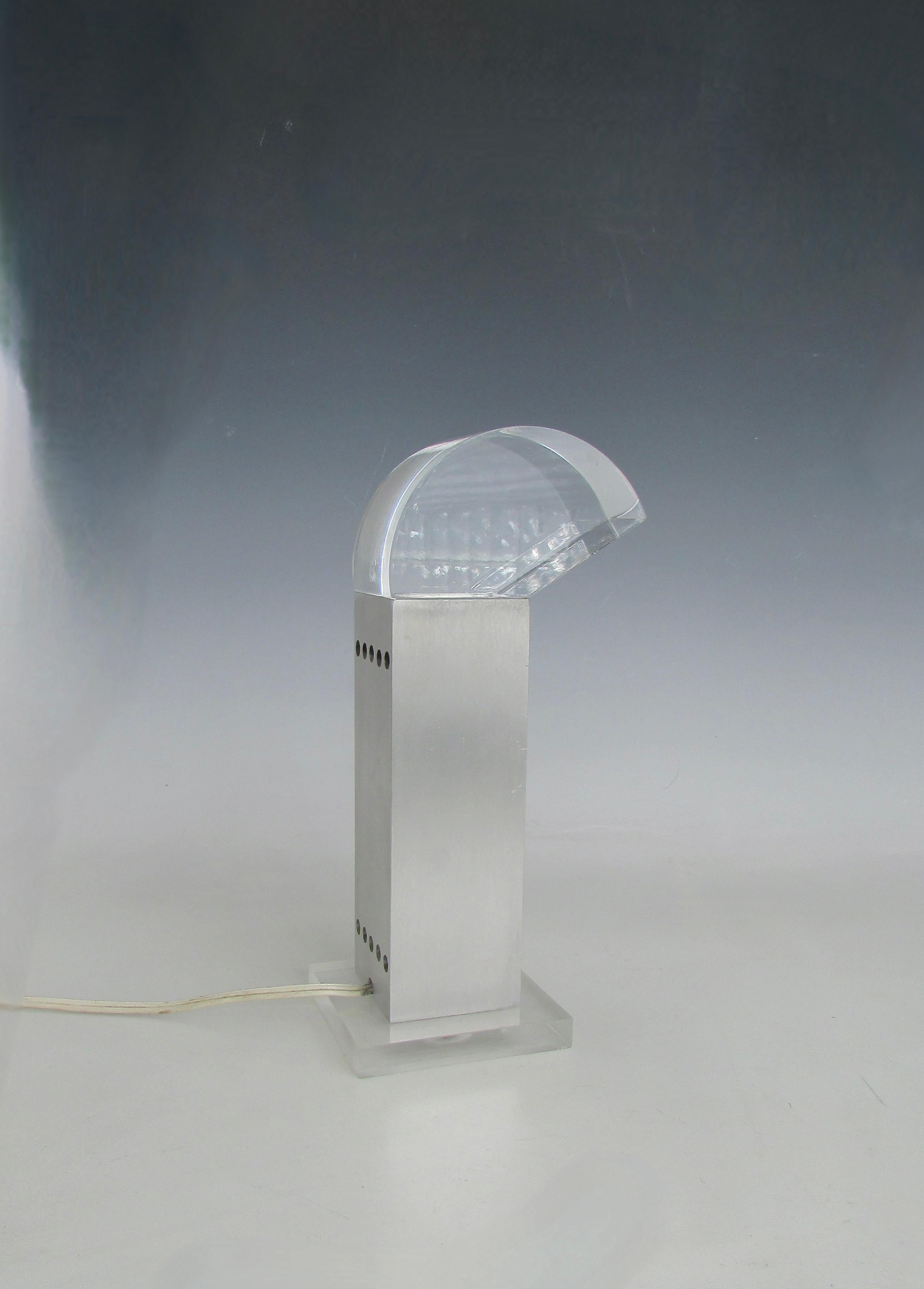 20th Century Rare Gaetano Missaglia designed small aluminum with acrylic diffuser table lamp For Sale