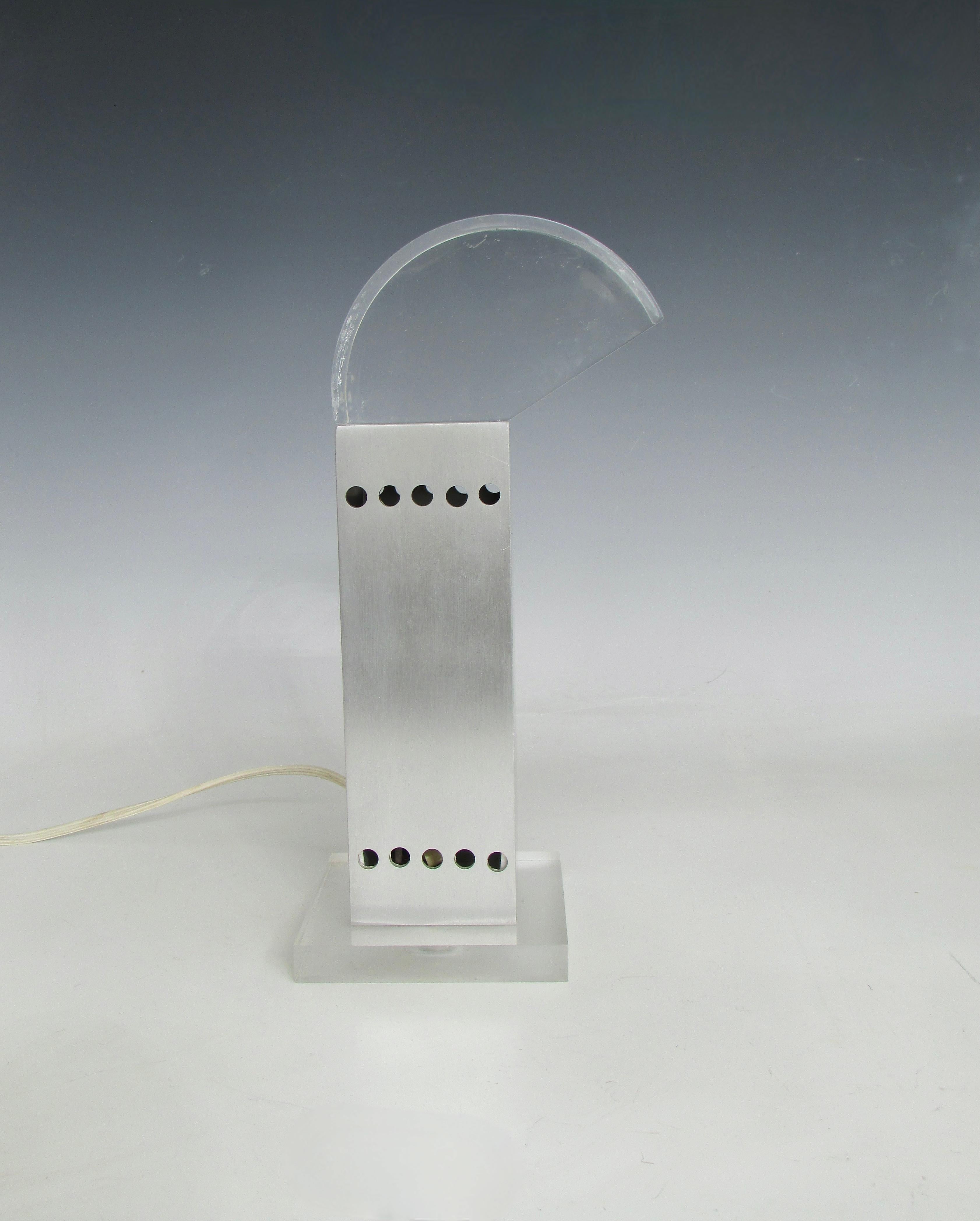 Rare Gaetano Missaglia designed small aluminum with acrylic diffuser table lamp For Sale 1