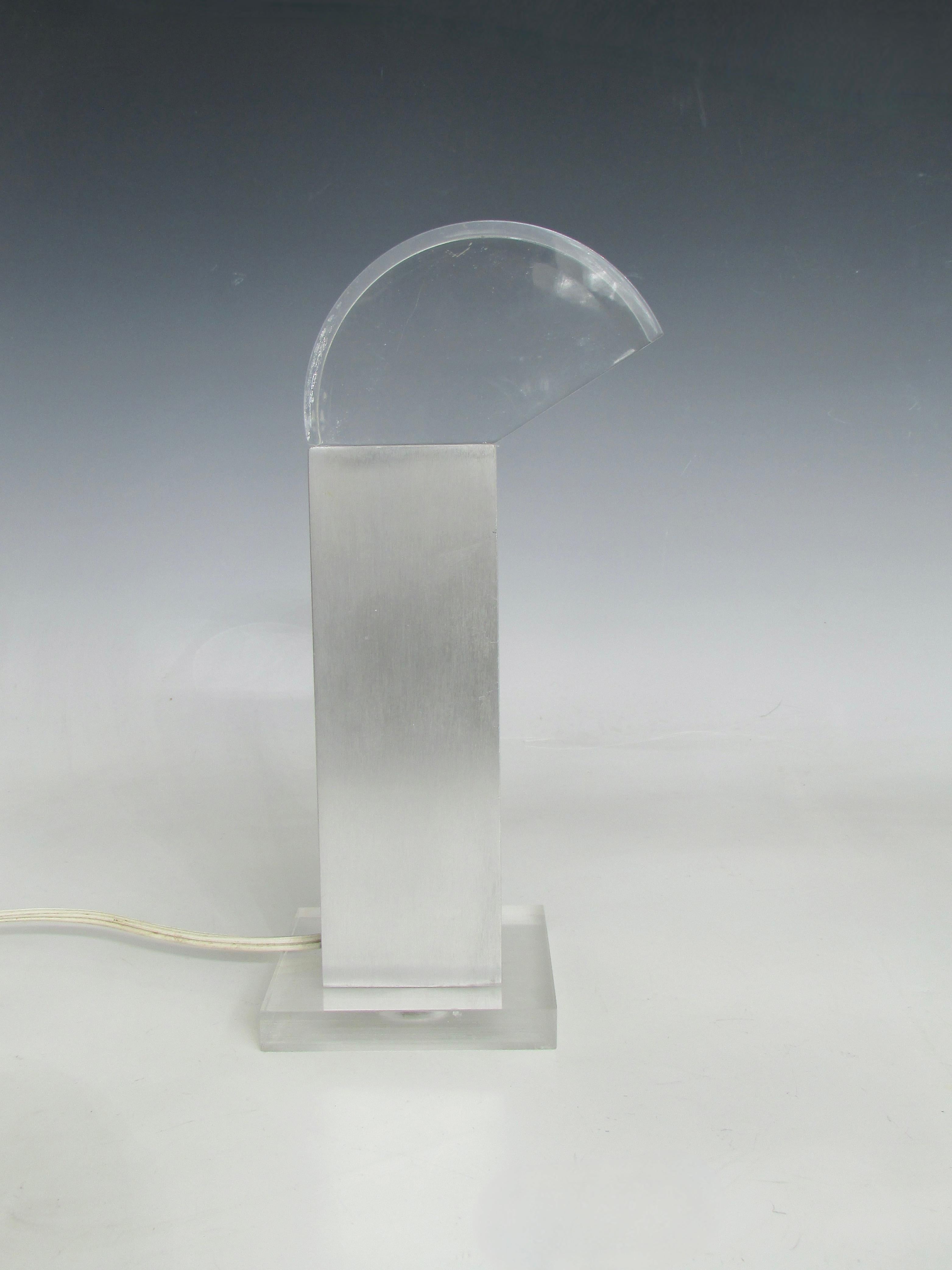 Rare Gaetano Missaglia designed small aluminum with acrylic diffuser table lamp For Sale 2