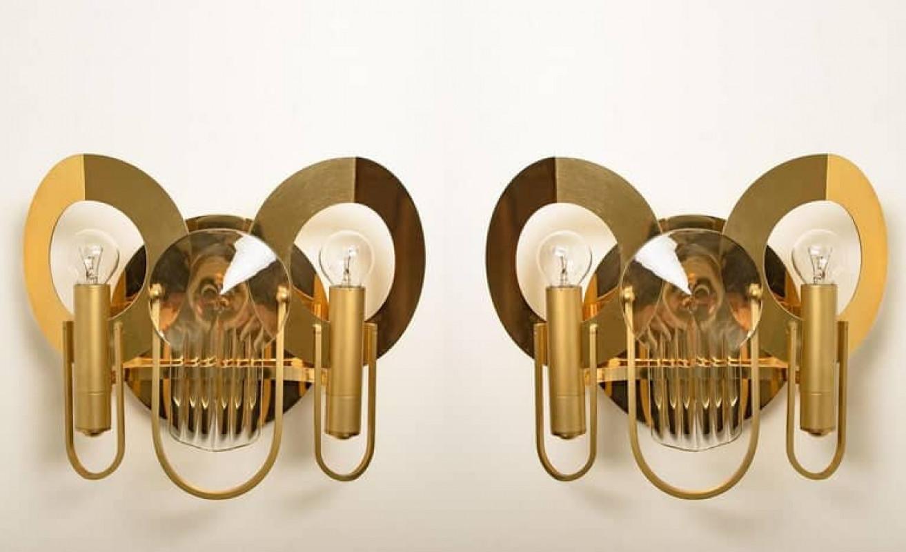 Raros apliques de latón y cristal de Gaetano Sciolari, años 70 en venta 3