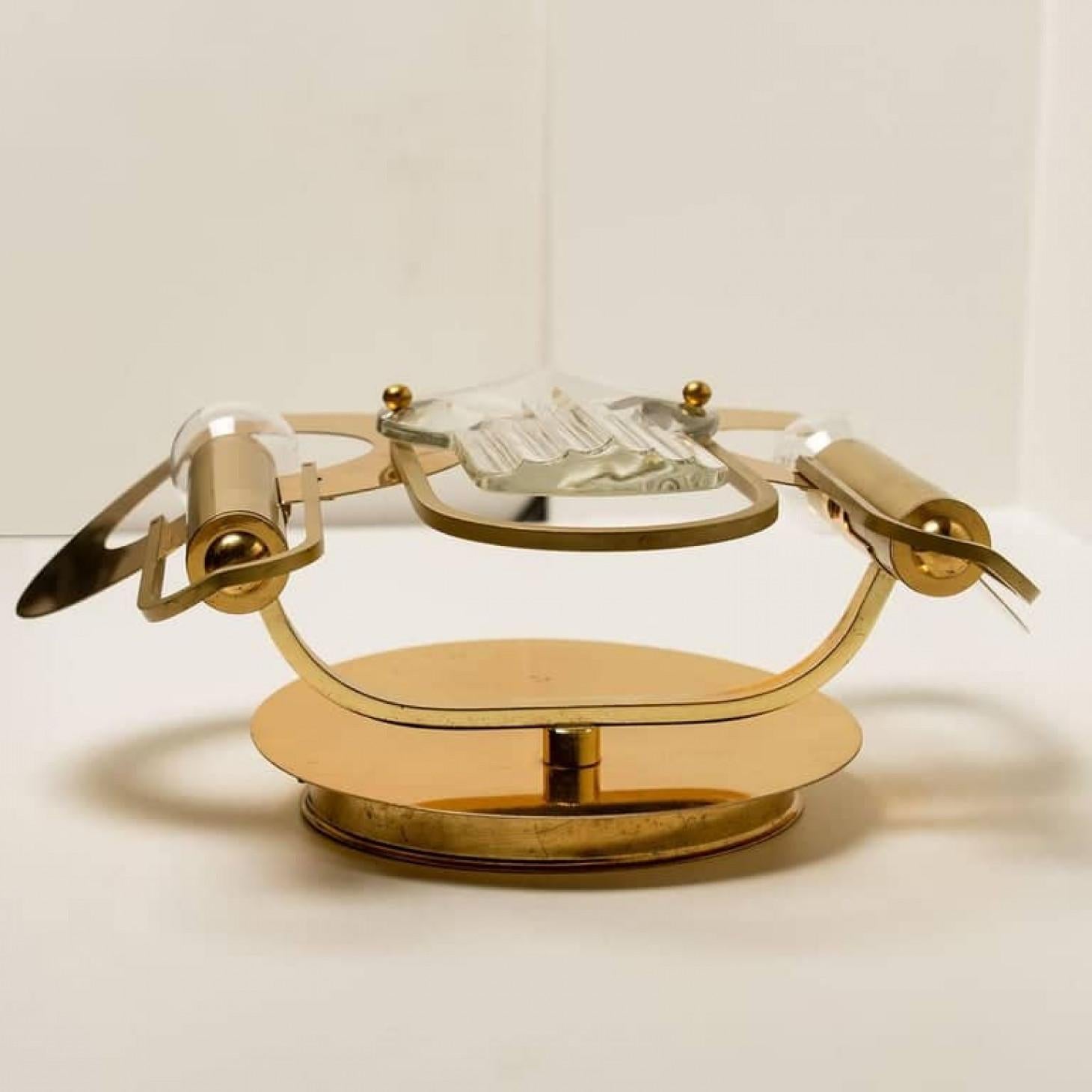 Raros apliques de latón y cristal de Gaetano Sciolari, años 70 en venta 10