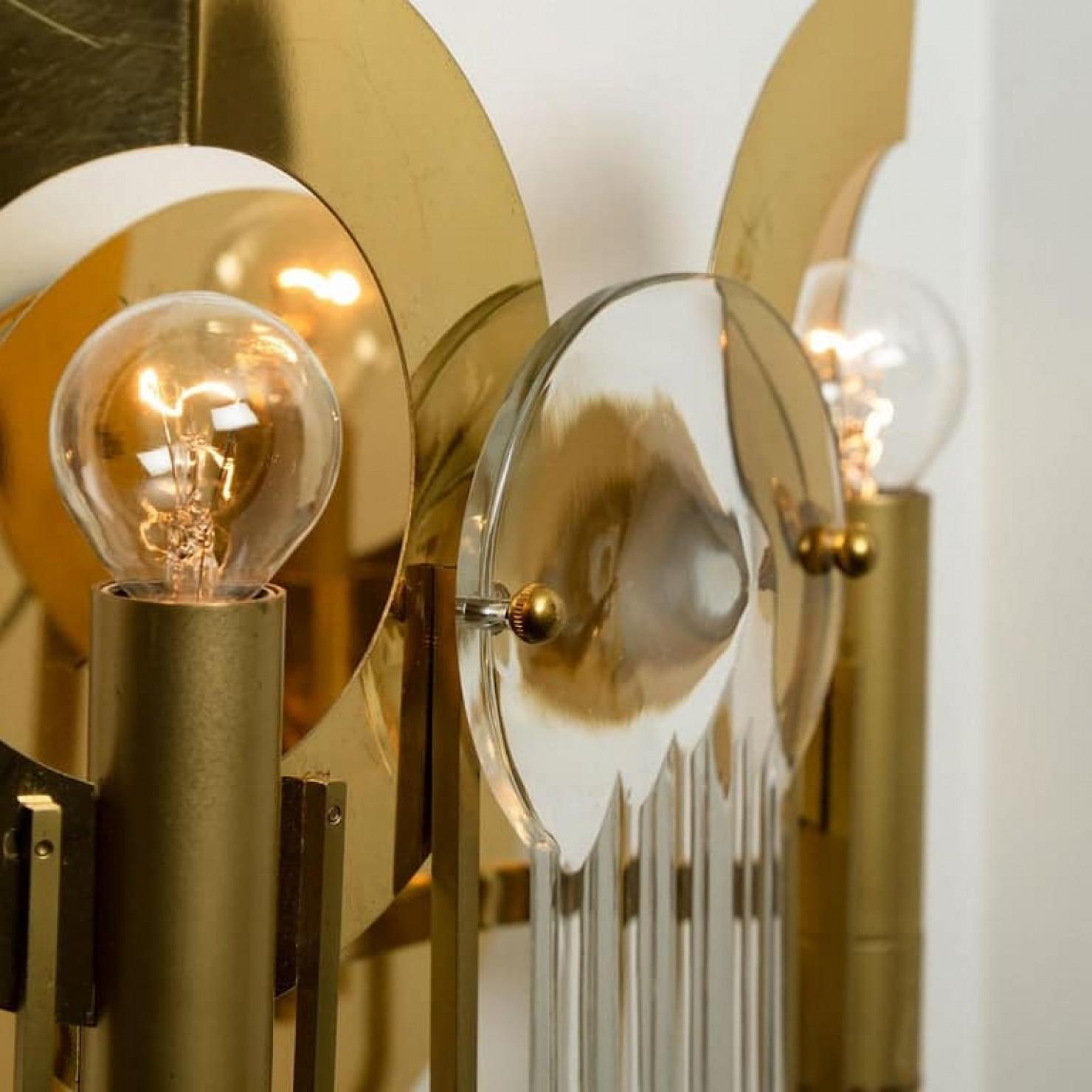 Raros apliques de latón y cristal de Gaetano Sciolari, años 70 en Bueno estado para la venta en Rijssen, NL