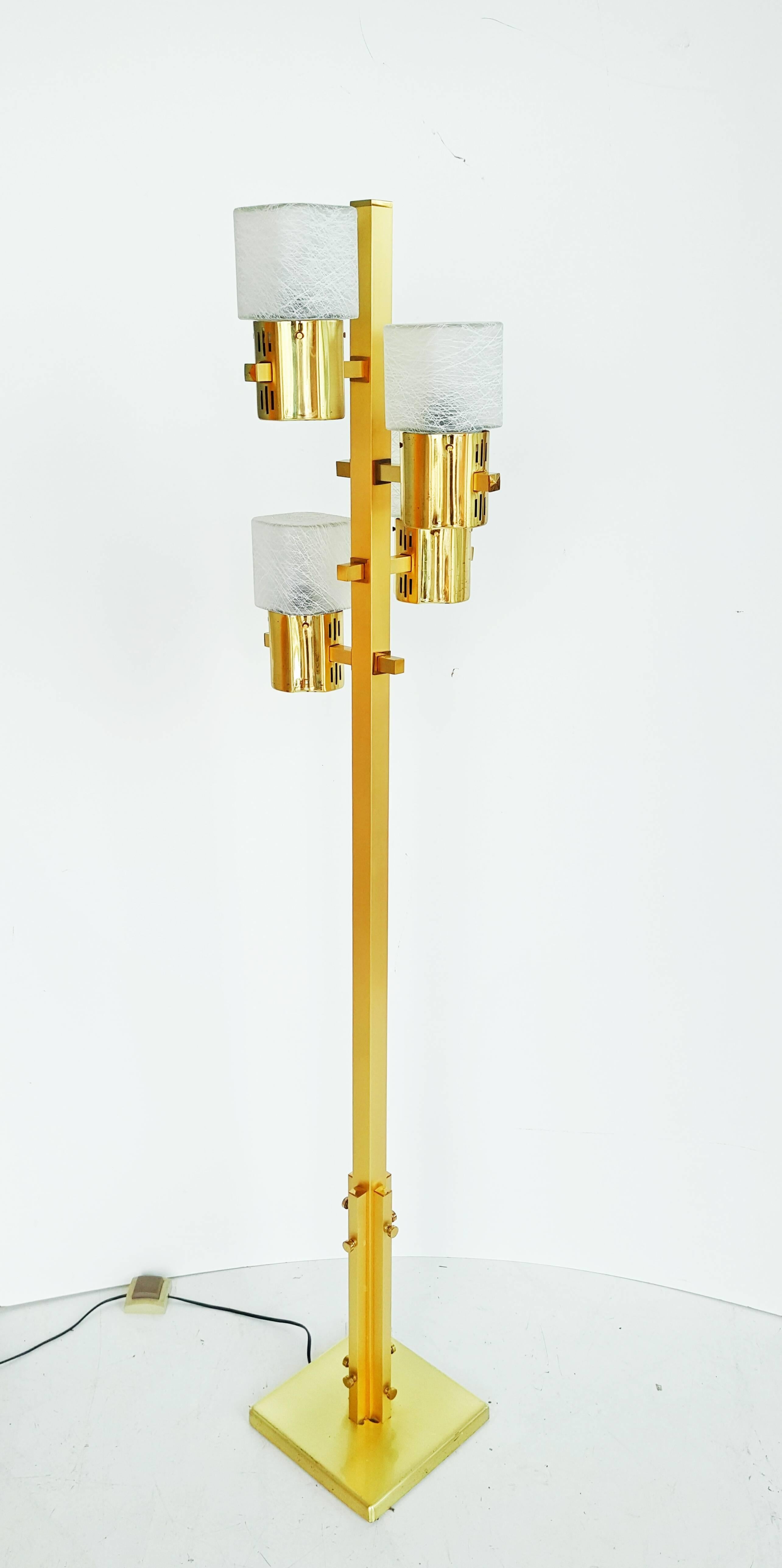 Laiton Rare lampadaire de Gaetano Sciolari, années 1970 en vente