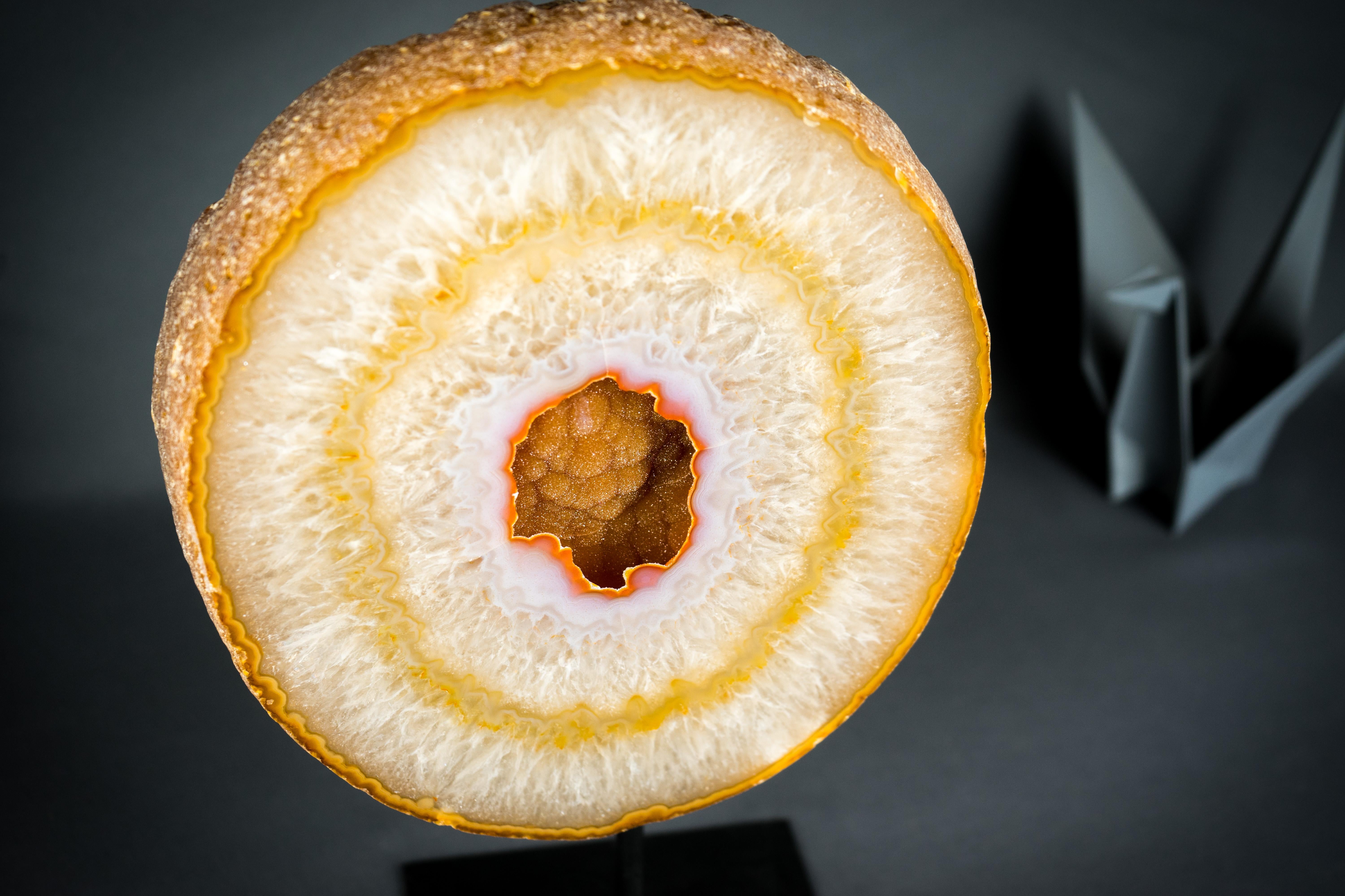 Rara Geoda de Ágata Galaxia con Drusa Galaxia Naranja Natural, Espécimen de Ágata de Galería Brasileño