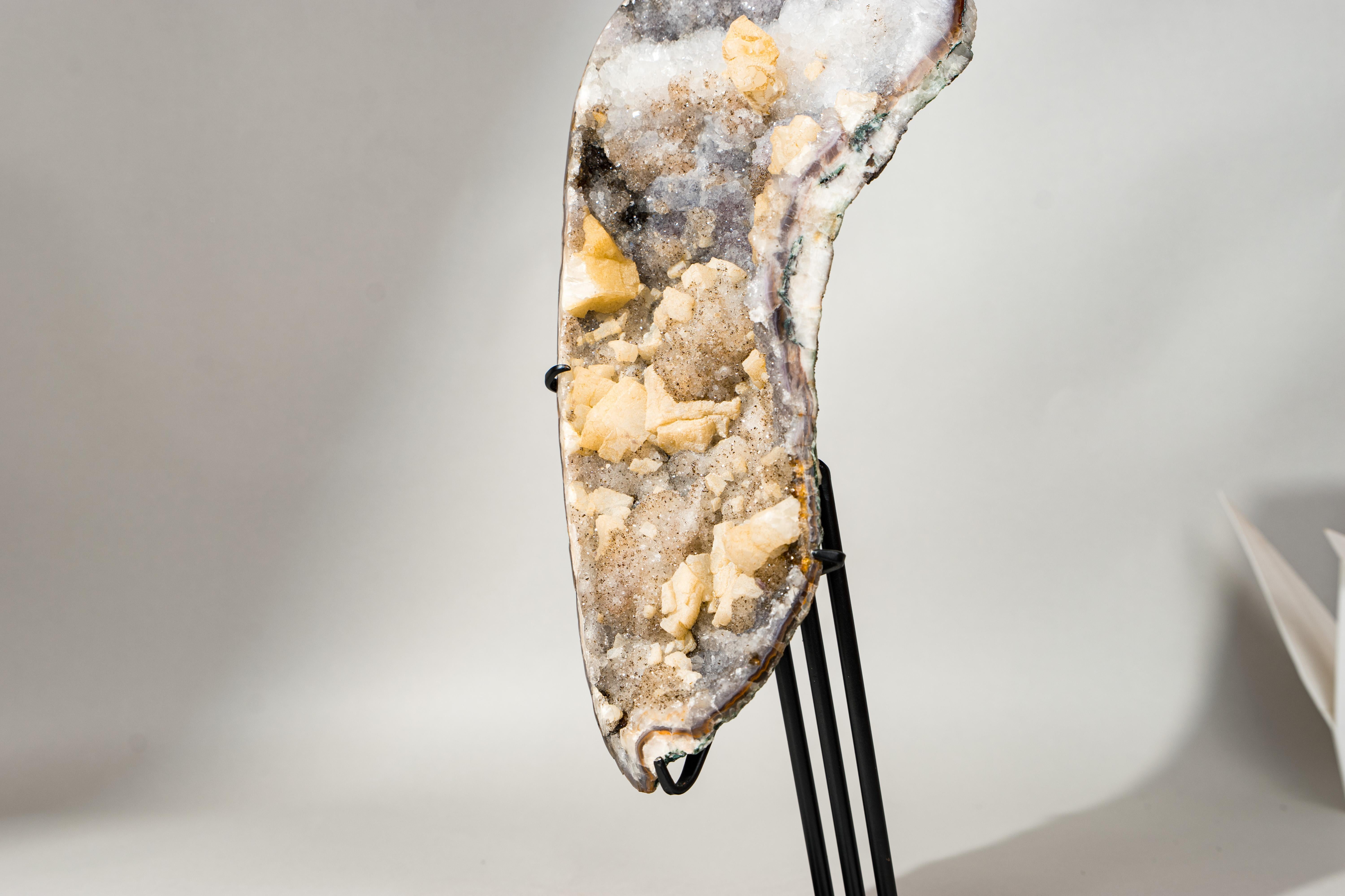 Rare améthyste galactique Druzy Cluster avec Goethite dorée, fleurs et Calcite Neuf - En vente à Ametista Do Sul, BR