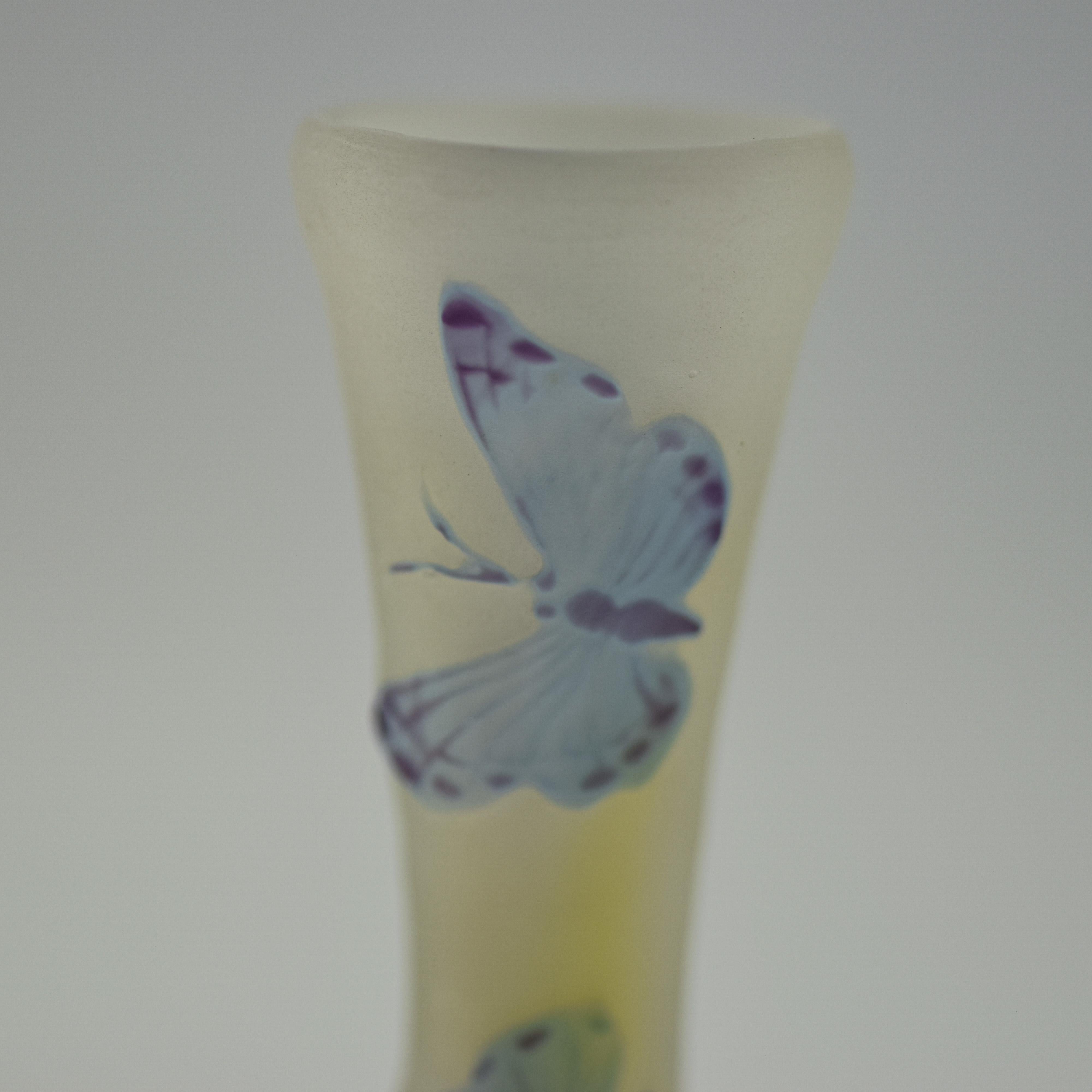 Raro vaso a farfalla acquatica in vetro cammeo Galle C1900 in vendita 1