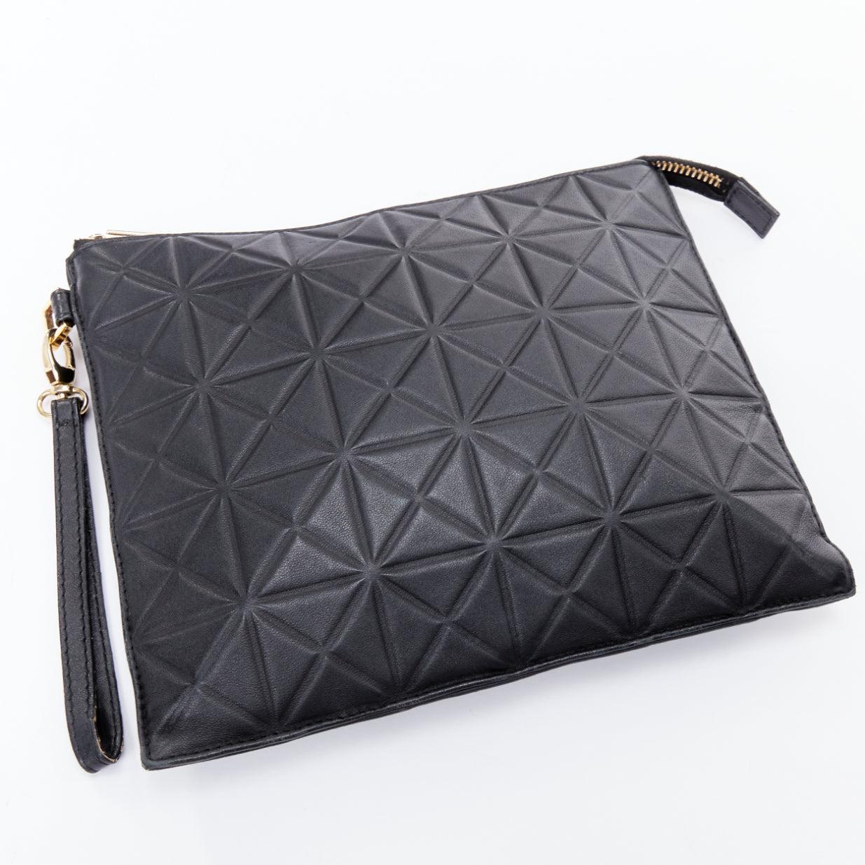 rare GARETH PUGH black leather geometric zip wrist clutch bag For Sale 1