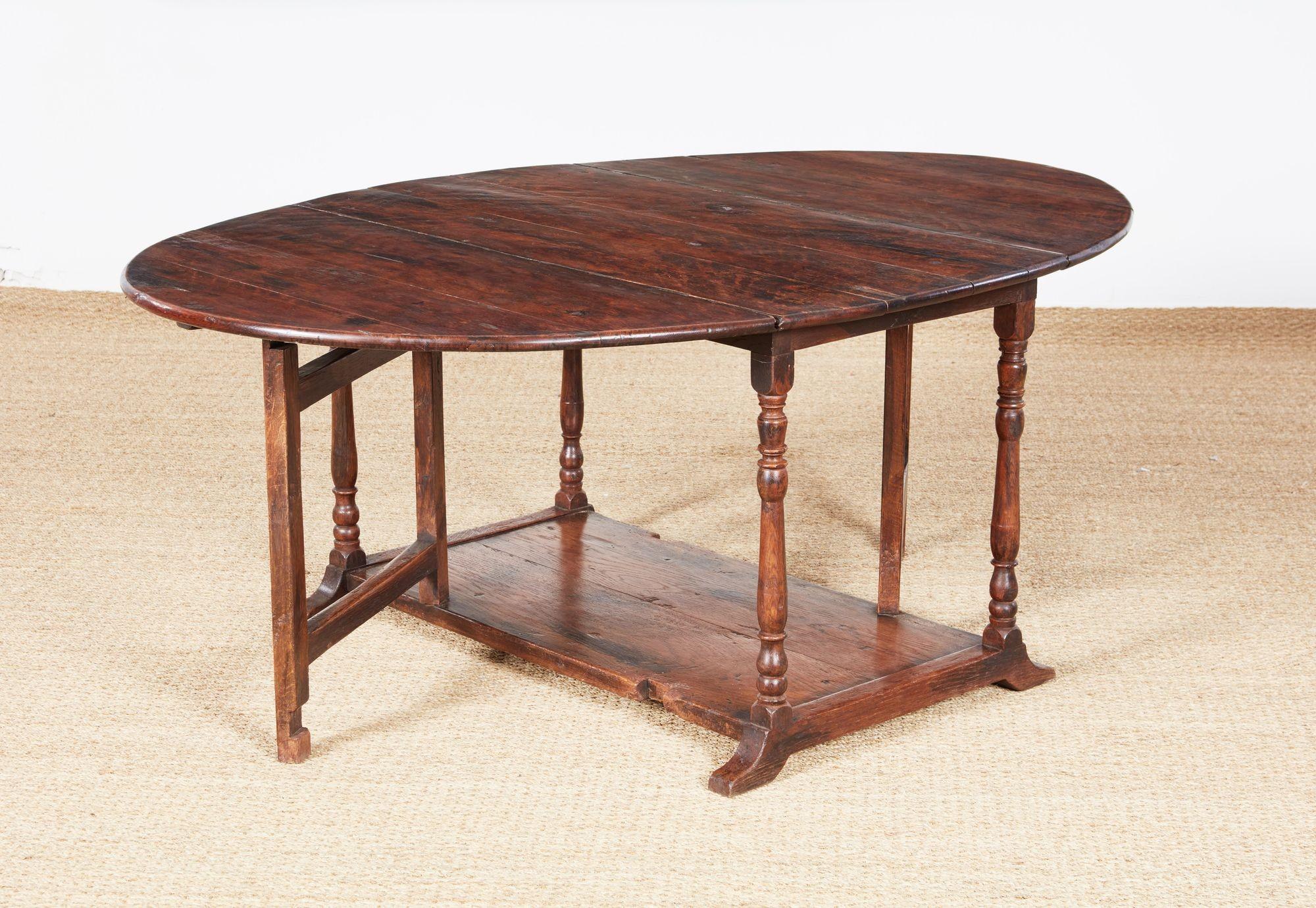 Rare Gateleg Dining Table with Potboard Base 4
