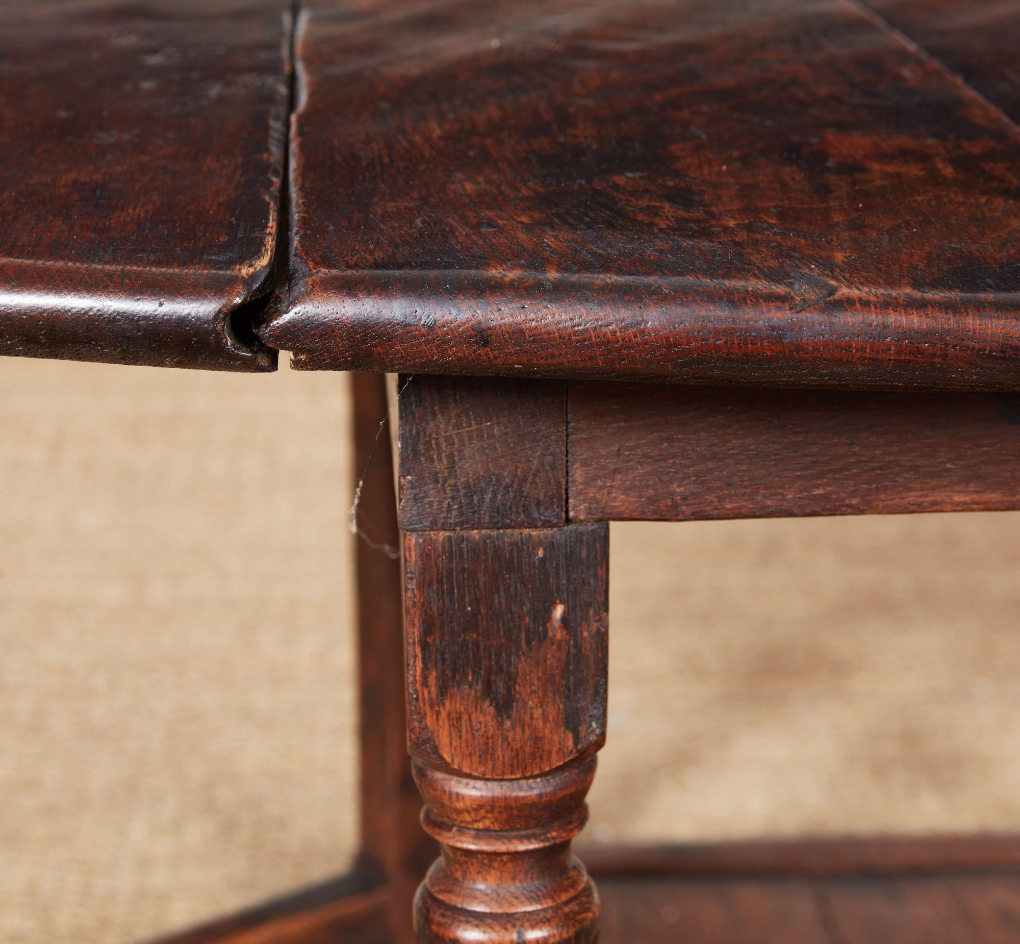 Rare Gateleg Dining Table with Potboard Base 6