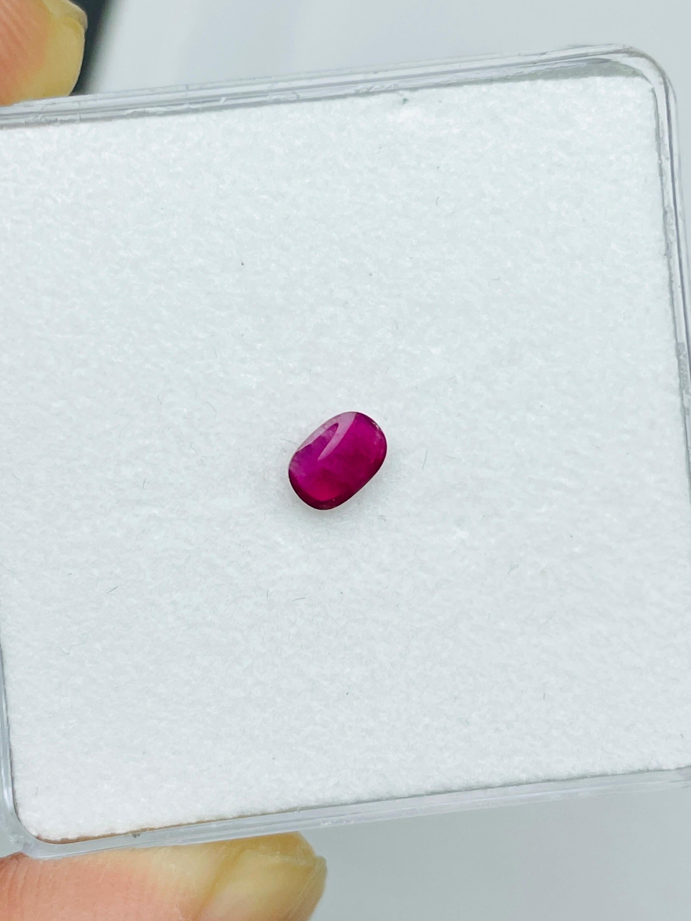 Cabochon Rare gemstone red beryl red emerald bixbite cabochon 0.27ct certified Guild For Sale