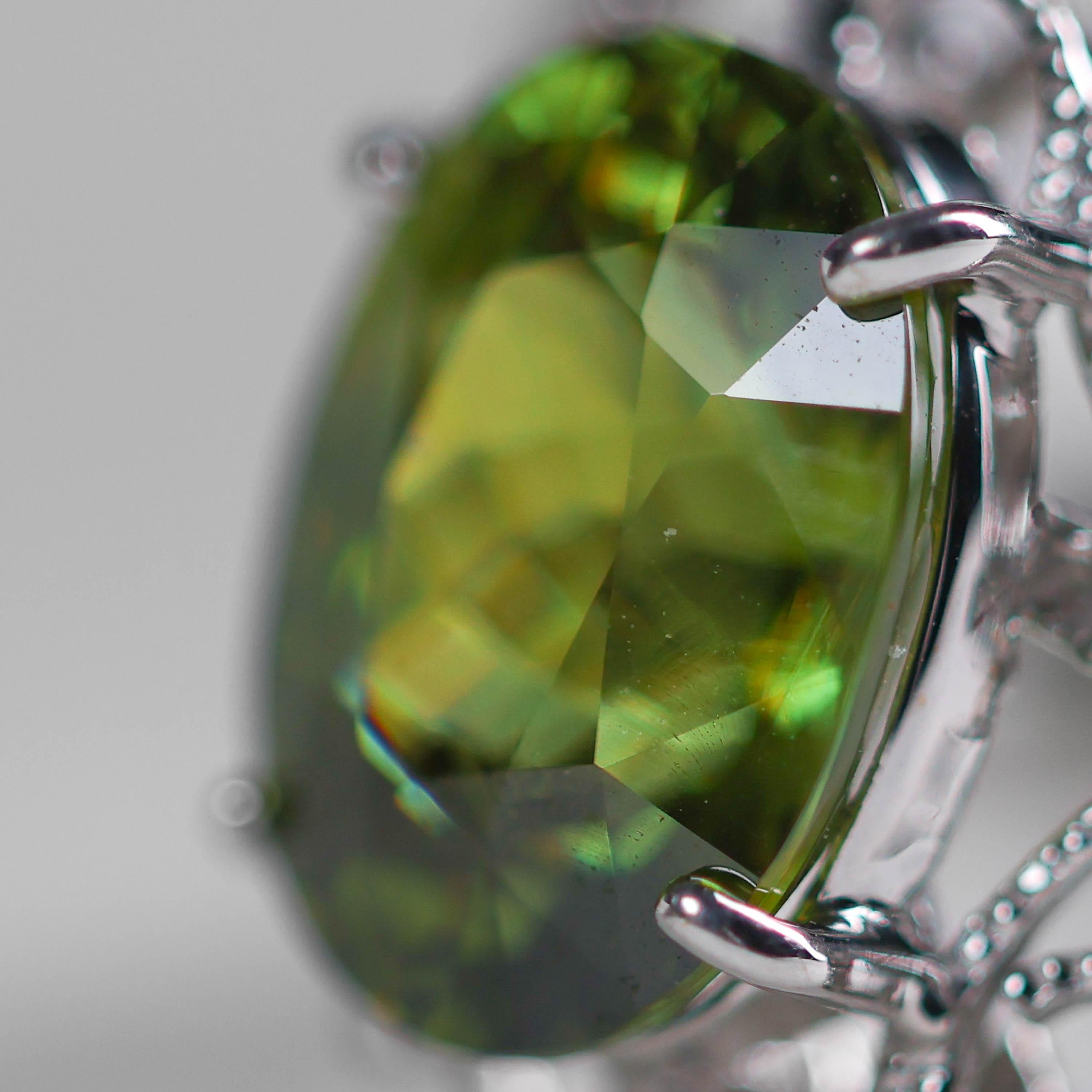 Sphene (Titanite) Exotic Gemstone Ring 4.05 Carats, Flashy & Fragile & Rare For Sale 1