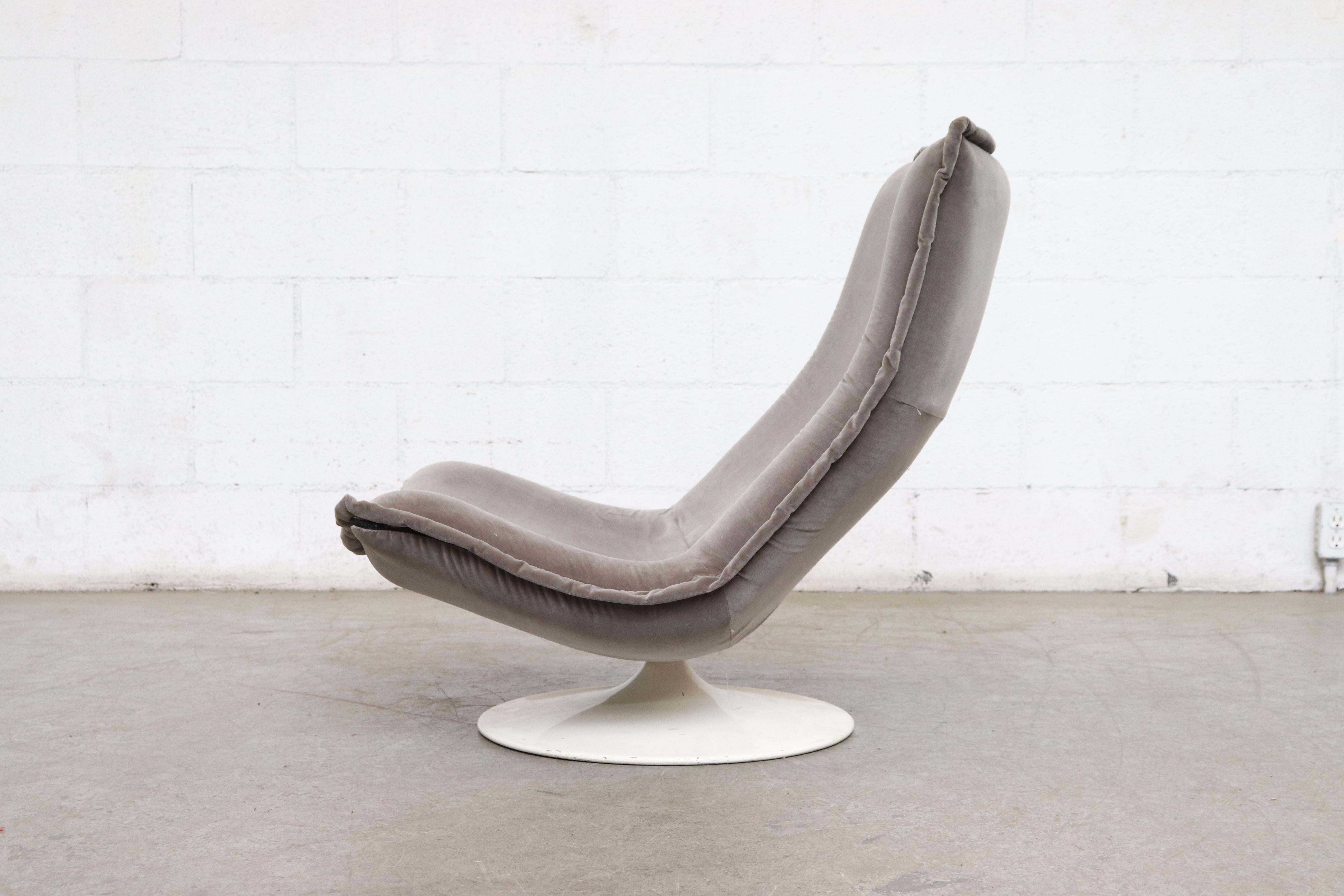 Mid-Century Modern Rare Geoffrey Harcourt Pedestal Lounge Chair