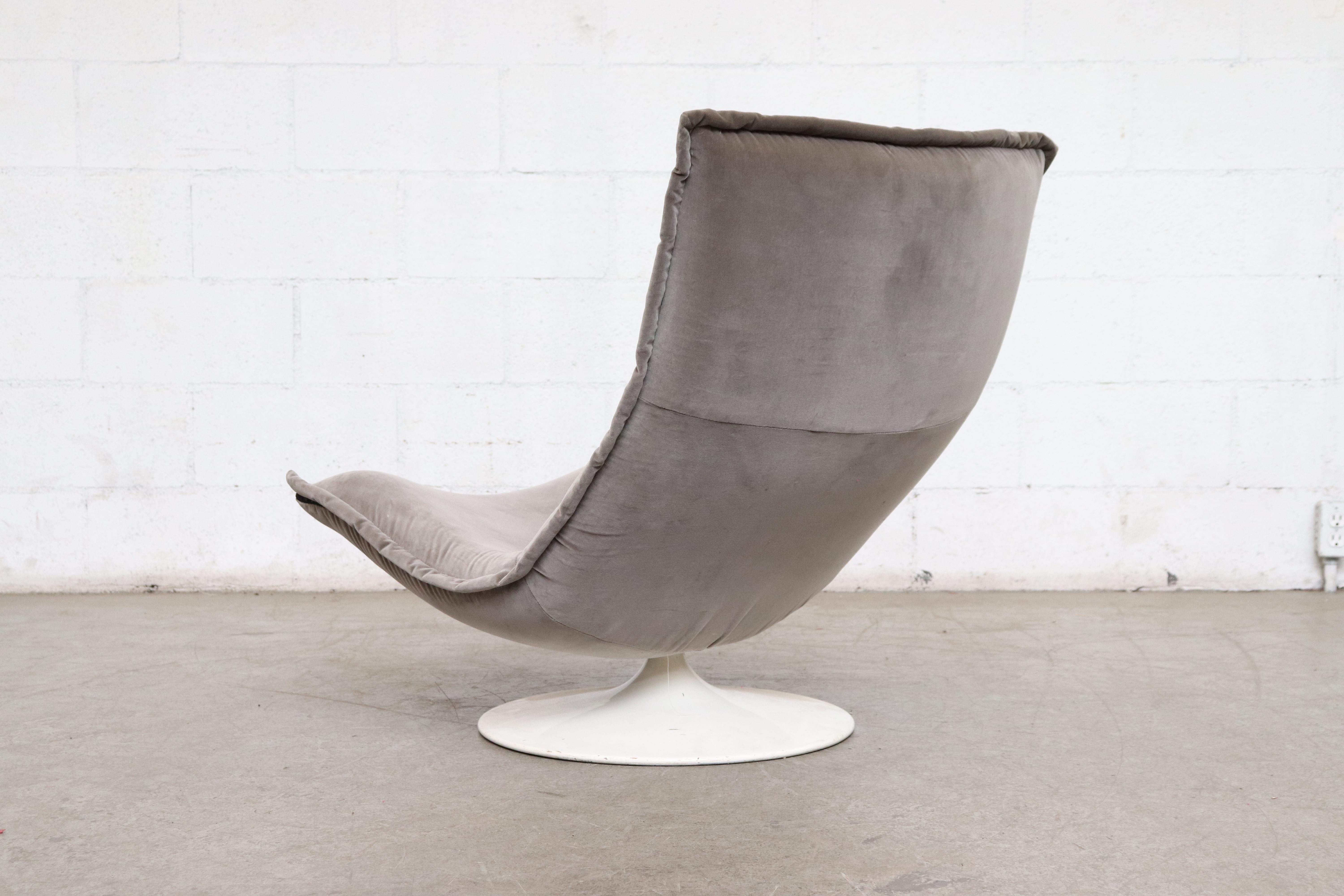 Dutch Rare Geoffrey Harcourt Pedestal Lounge Chair