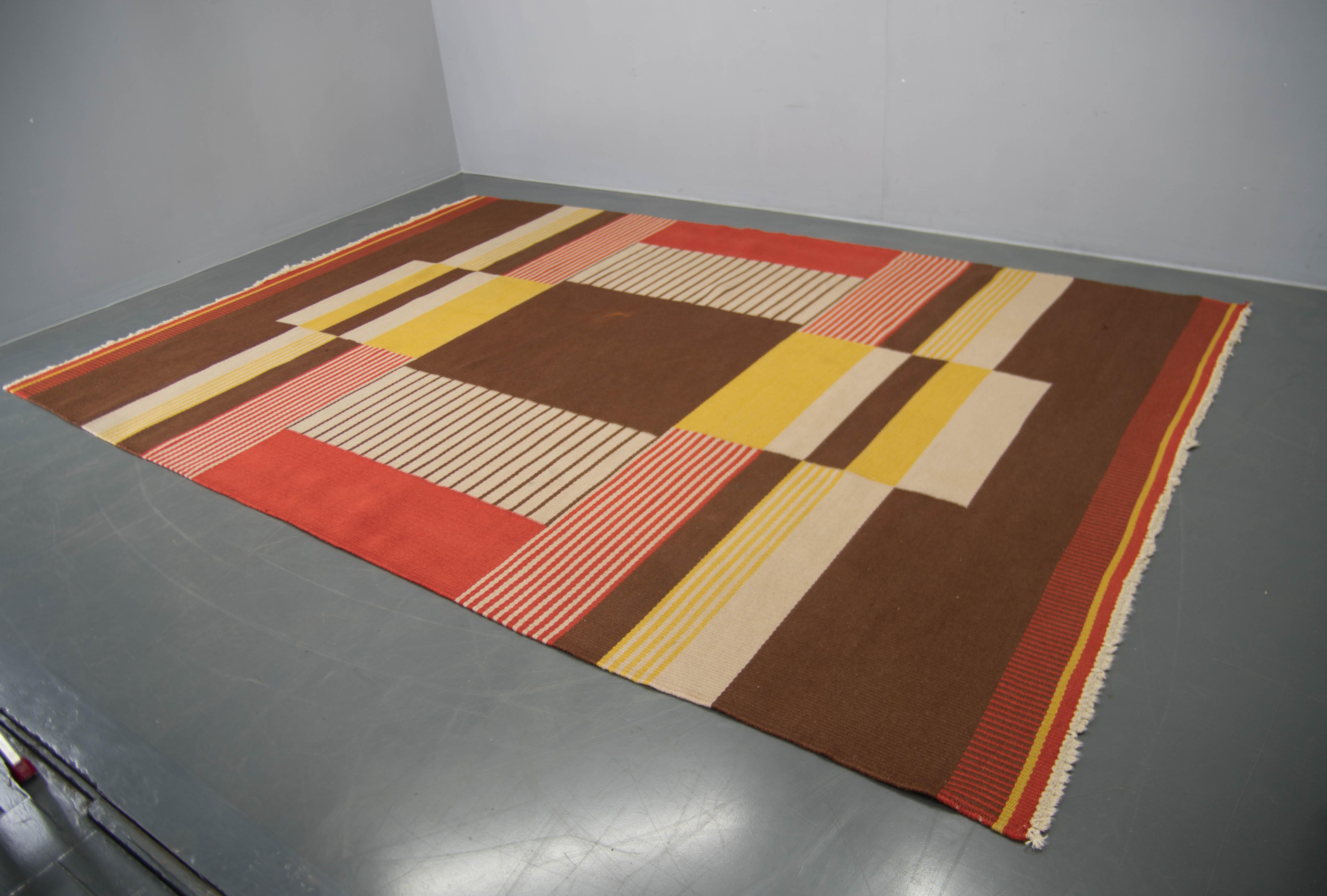 Seltener geometrischer Teppich von Antonin Kybal, 1948 (Moderne der Mitte des Jahrhunderts) im Angebot