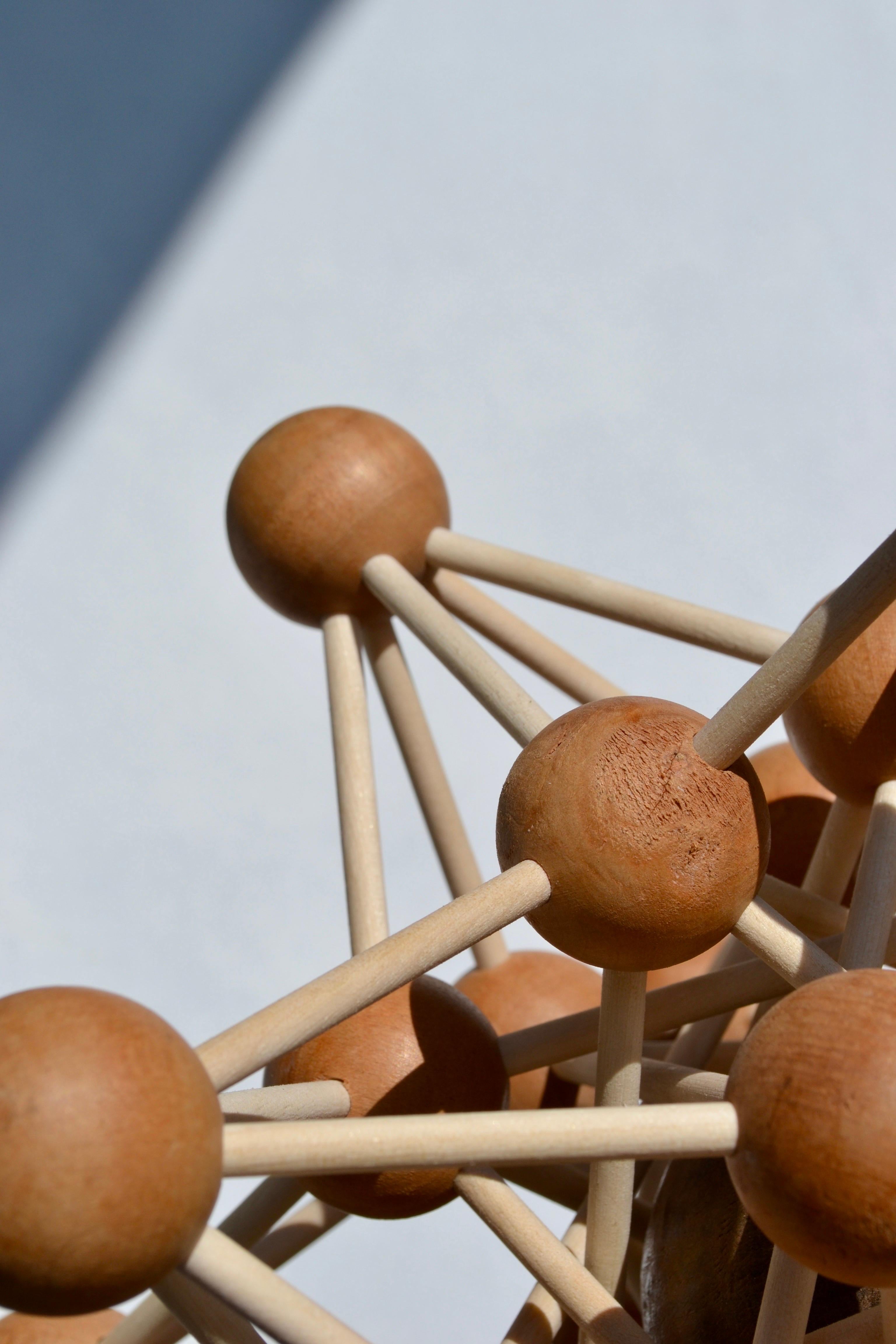 Rara escultura geométrica en forma de puzzle de madera sobredimensionado - Francia - Años 70 Francés en venta