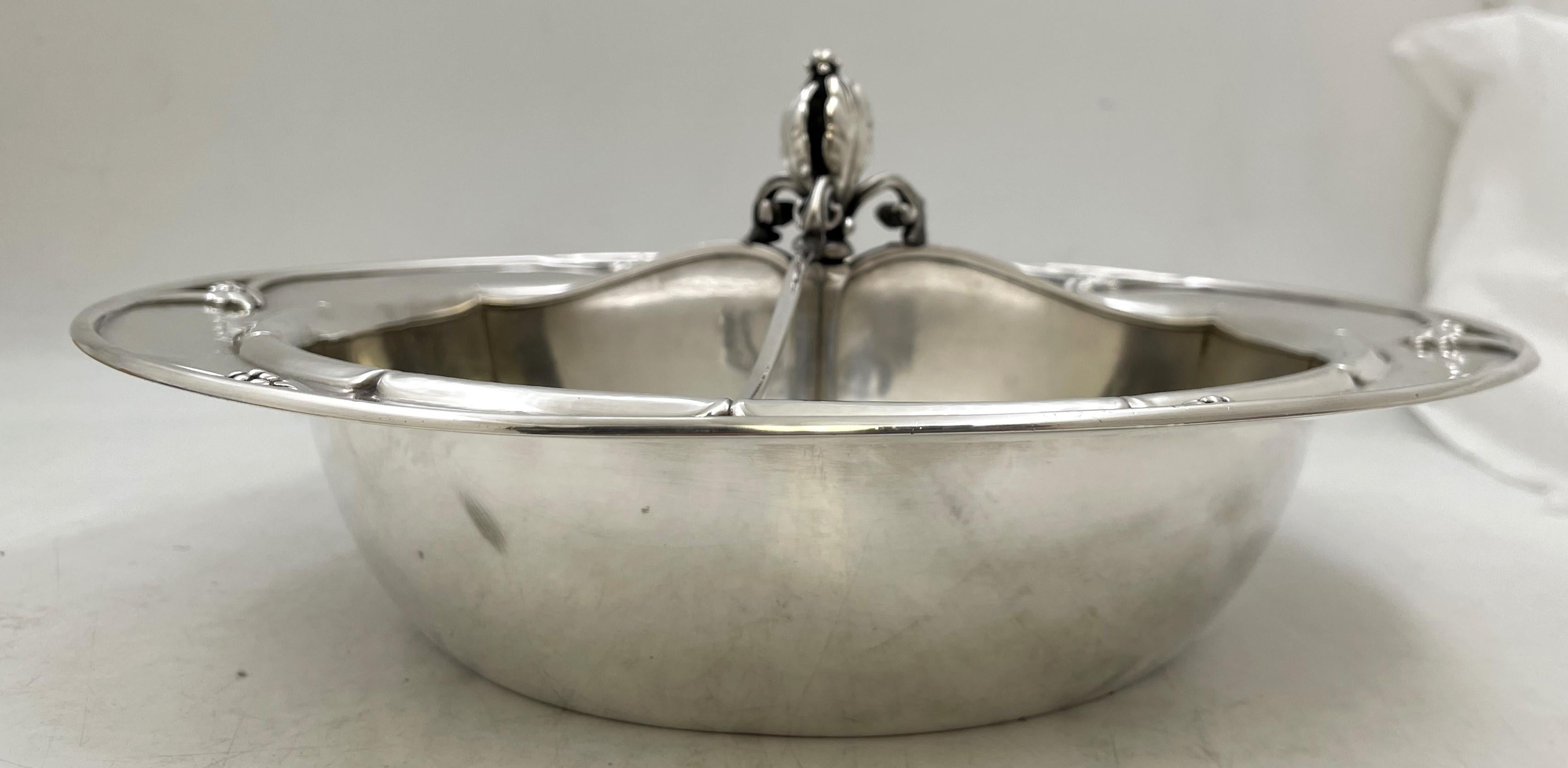 Danese Rara ciotola in argento martellato Georg Jensen #271C con 3 sezioni in vendita