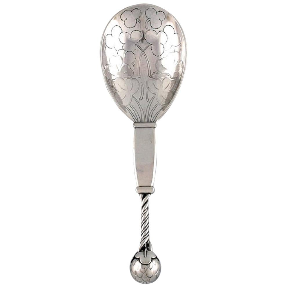Rara cuchara Georg Jensen para fresas en plata de ley, diseño 35 en venta
