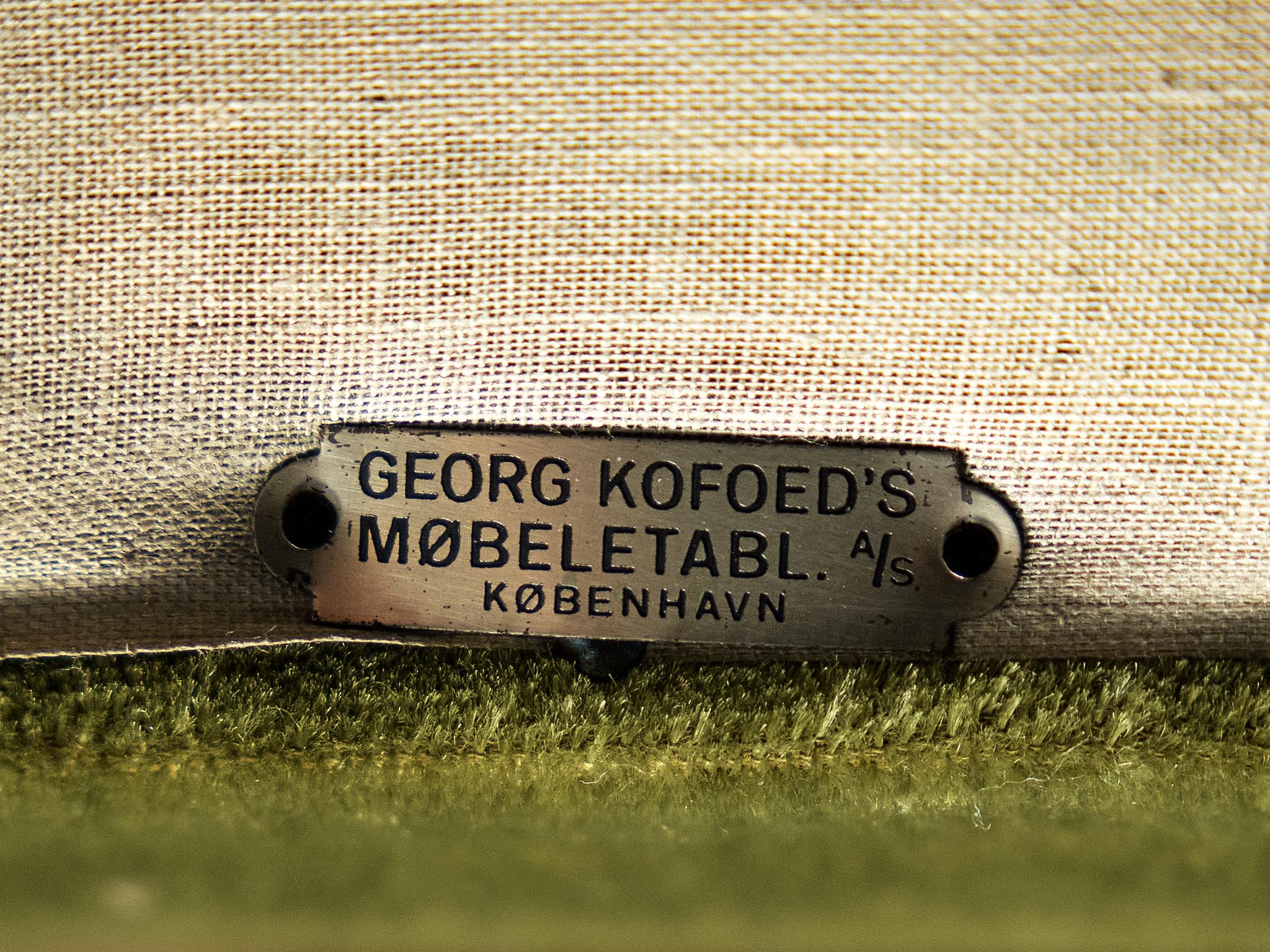 Rare Georg Kofoed Pair of Sofas in Olive Green Velvet In Good Condition In Waalwijk, NL