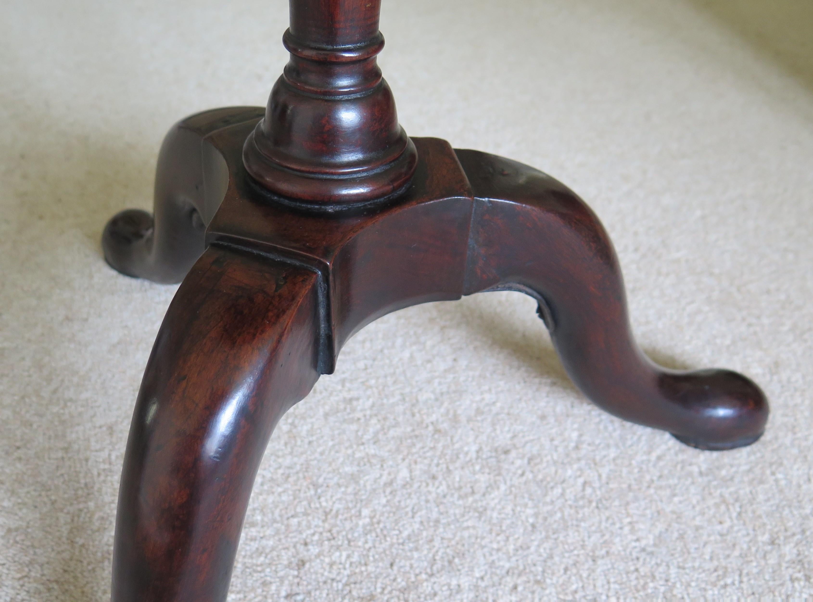 Rare George 11 Kettle or Candle Stand Cuban Mahogany with Tripod Base, Ca 1745  In Good Condition In Lincoln, Lincolnshire