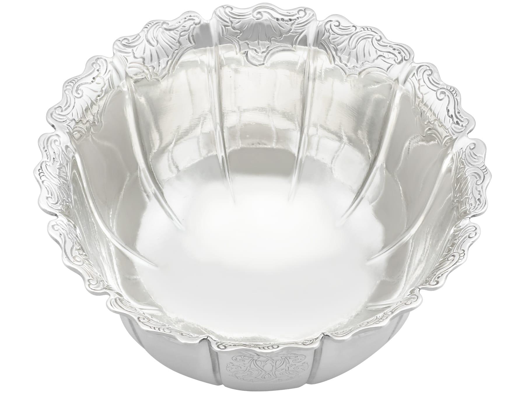 Inglese Rara zuccheriera inglese in argento sterling George II in vendita