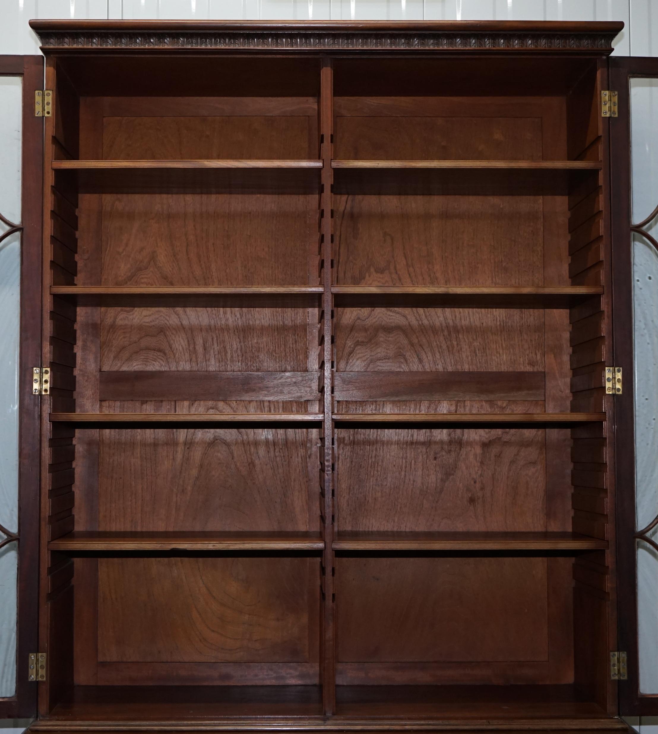 Rare George III circa 1800 Hardwood Library Bookcase with Round Astral Glazing 7