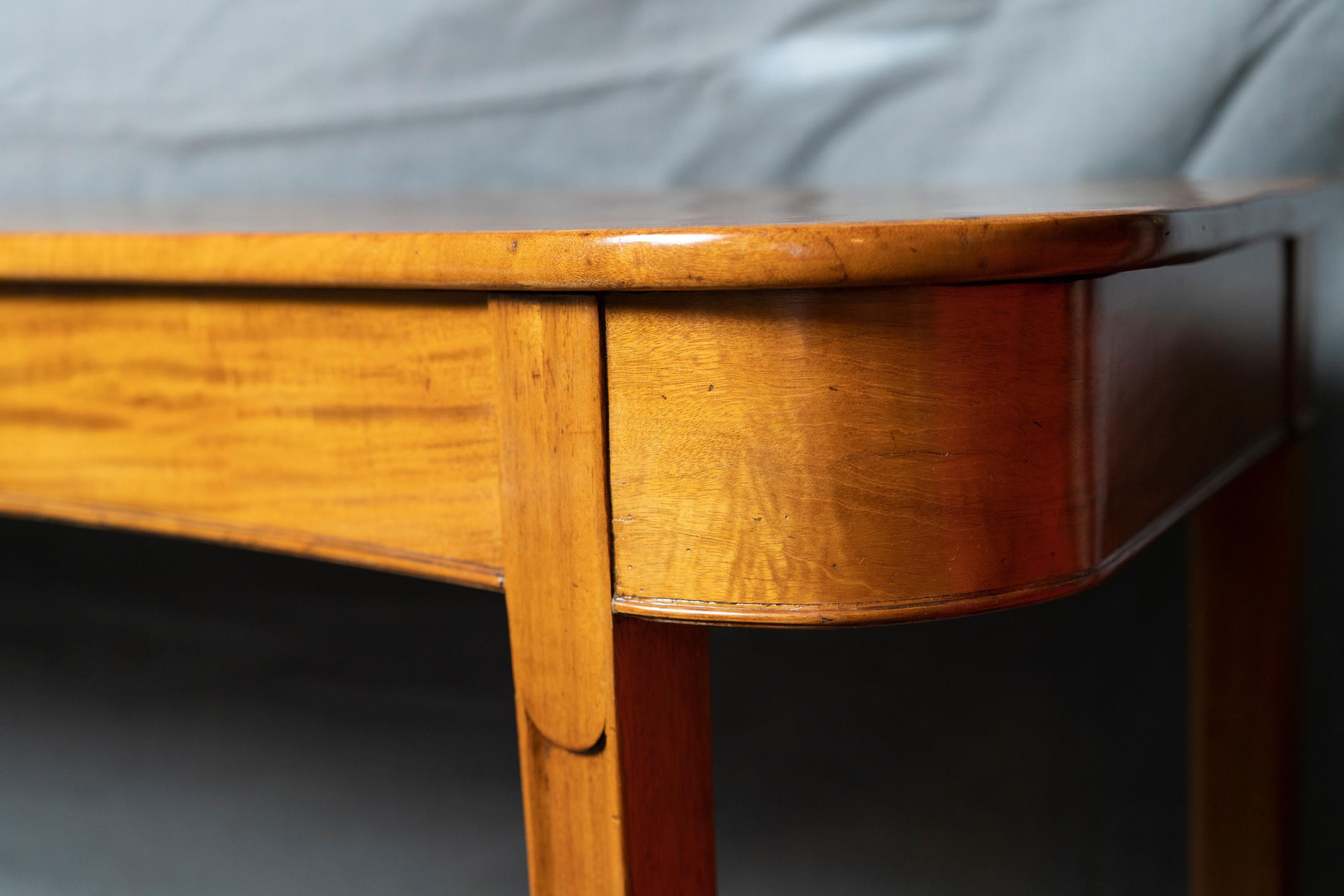 Rare George III Period Concave Front Serving Table 2